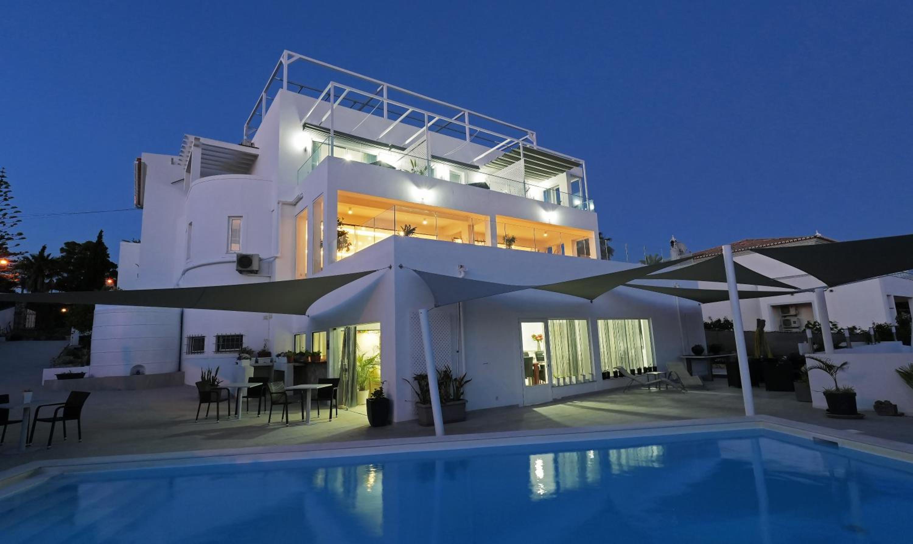 Superior Villa photo 1