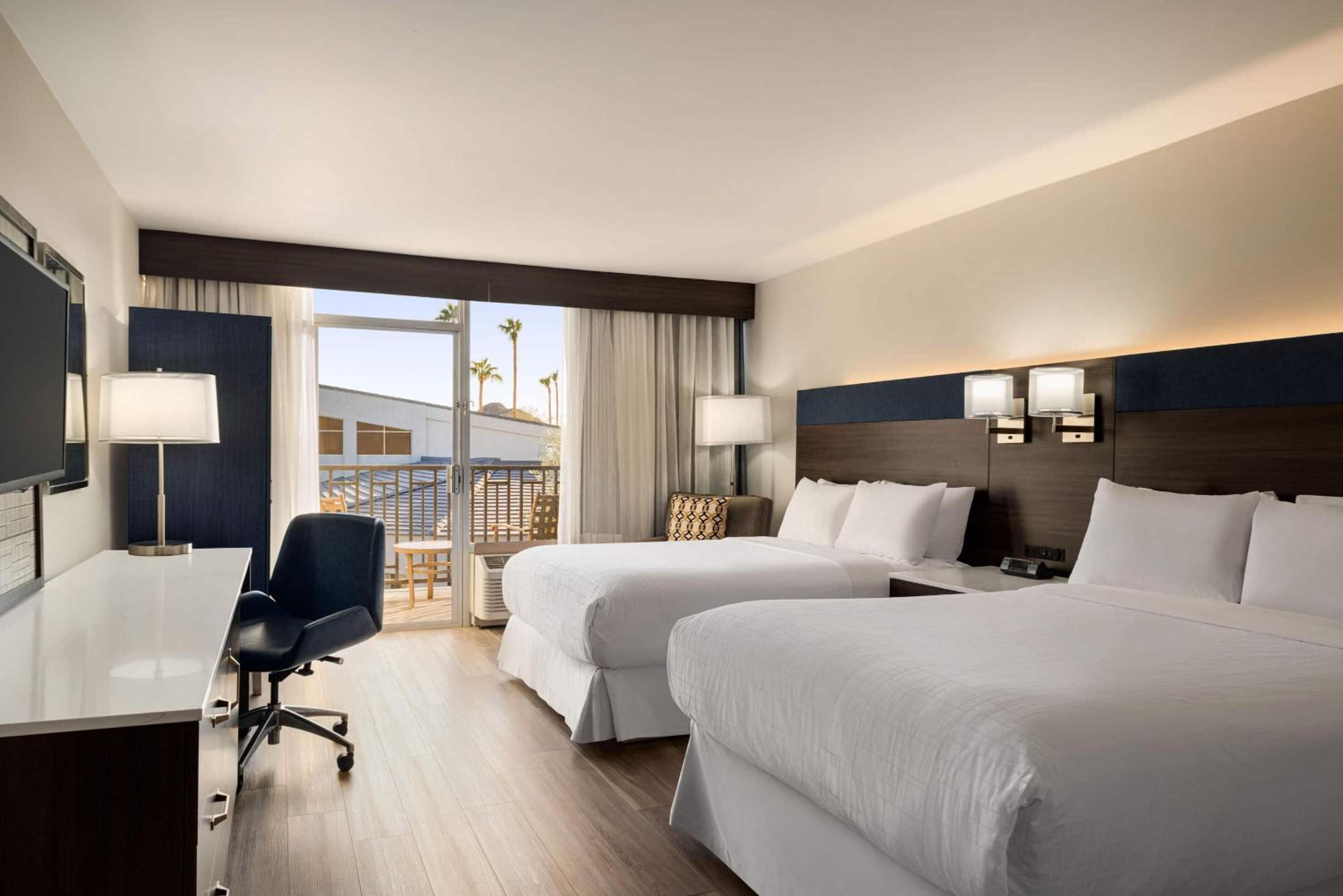Deluxe Double Room with Pool View and Balcony - Non-Smoking - Photo 3