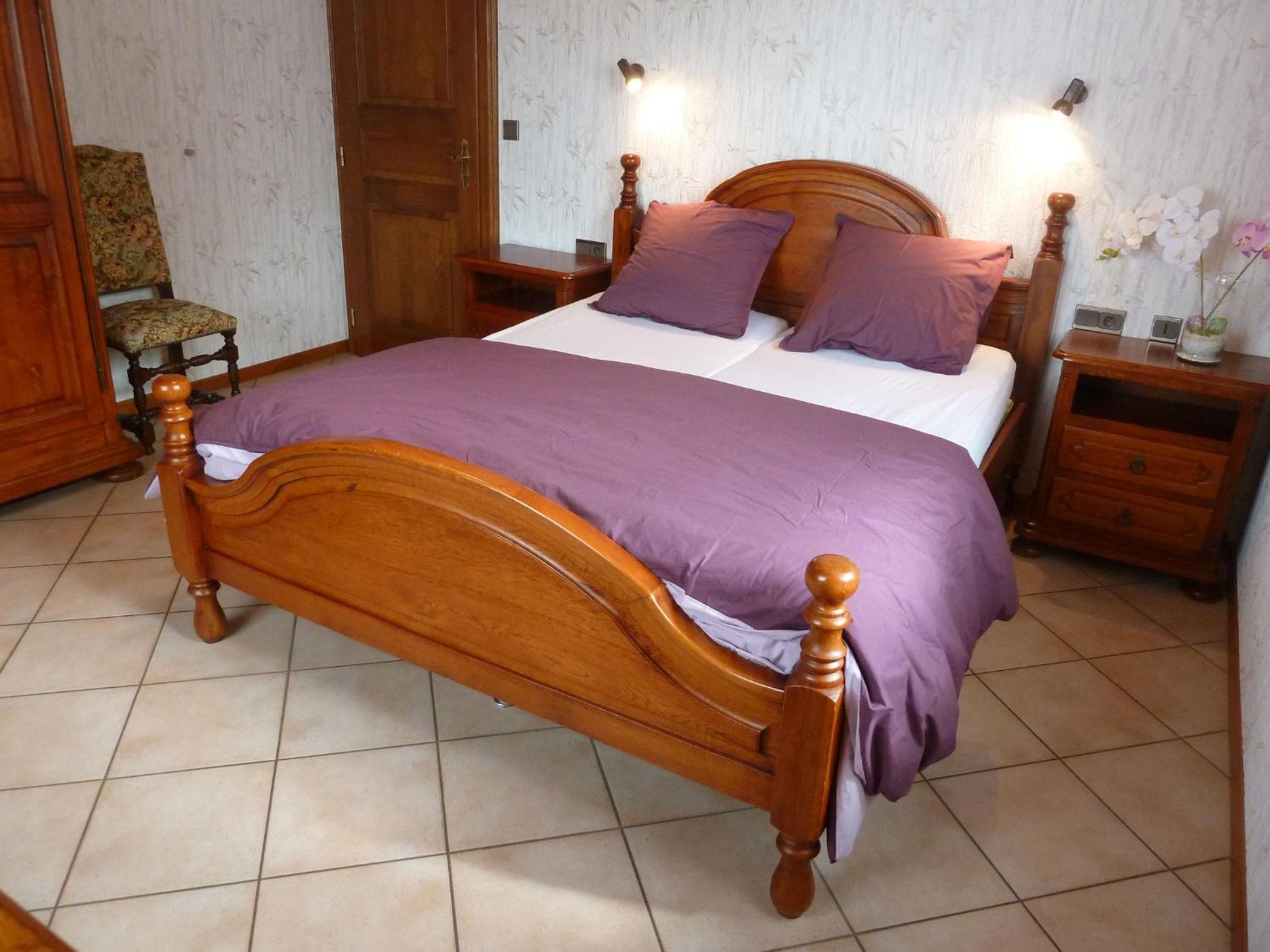 Three-Bedroom House photo 3