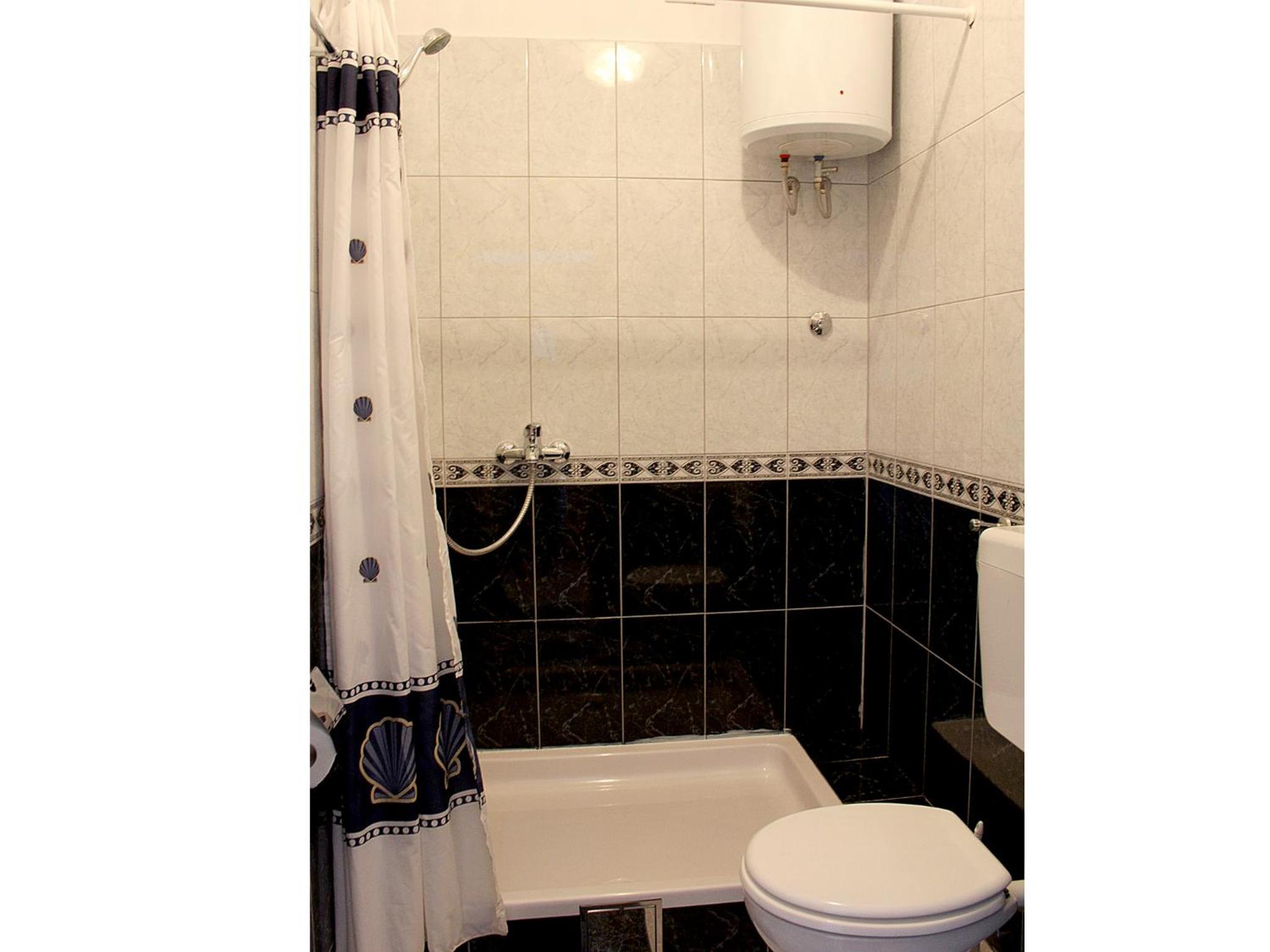 Double Room - Photo 24