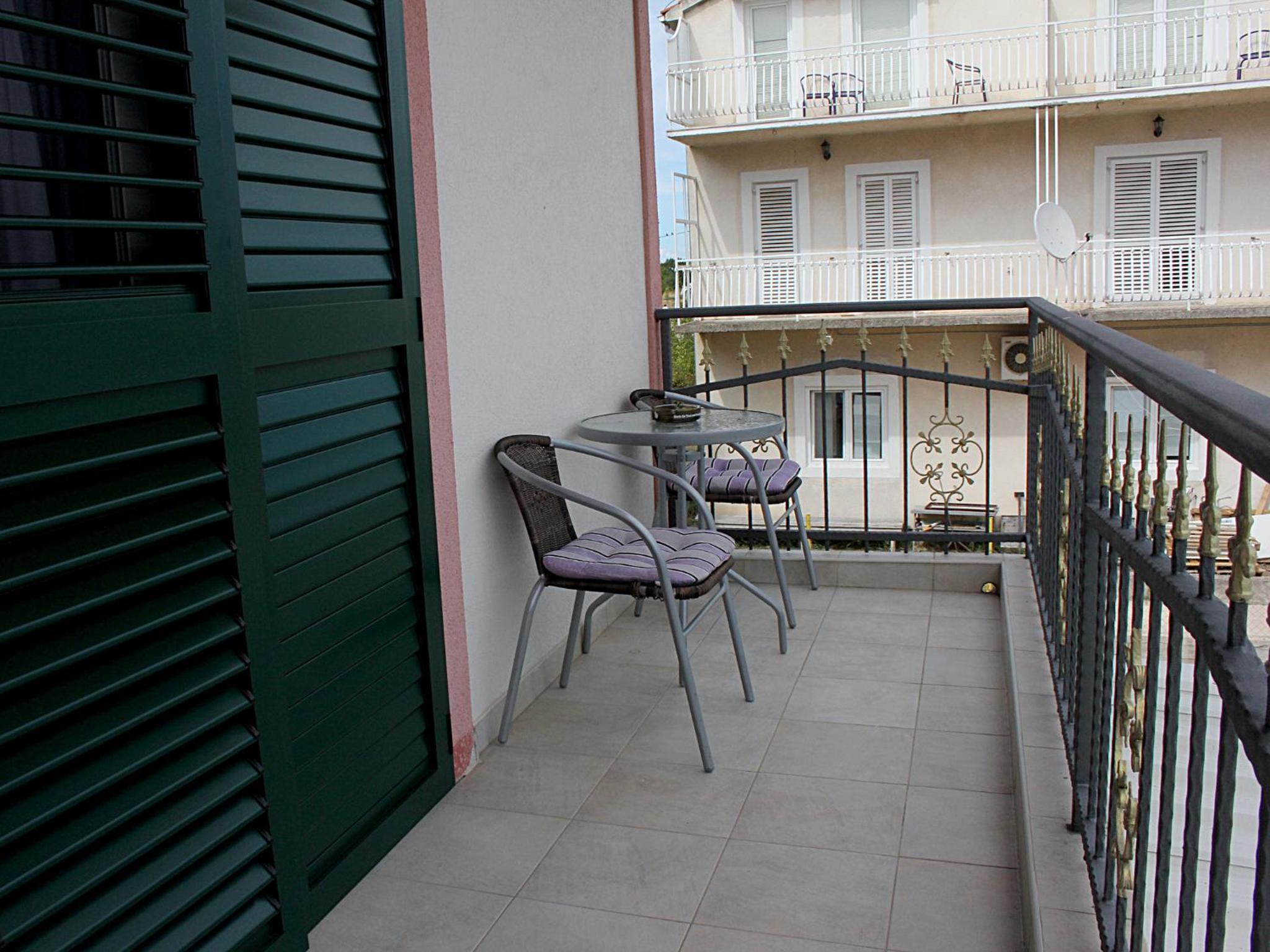 Double Room - Photo 28