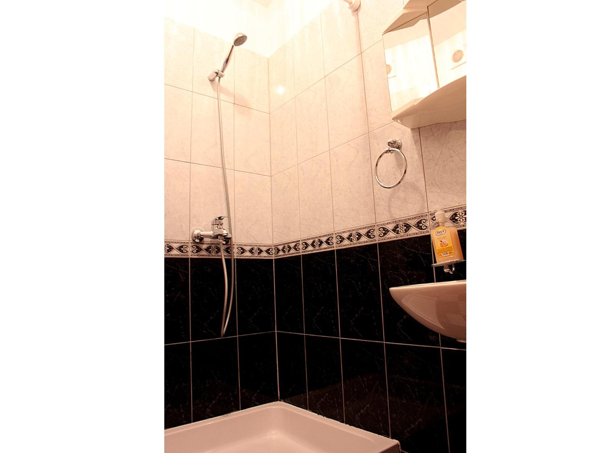 Studio (4 Adults) - Photo 14