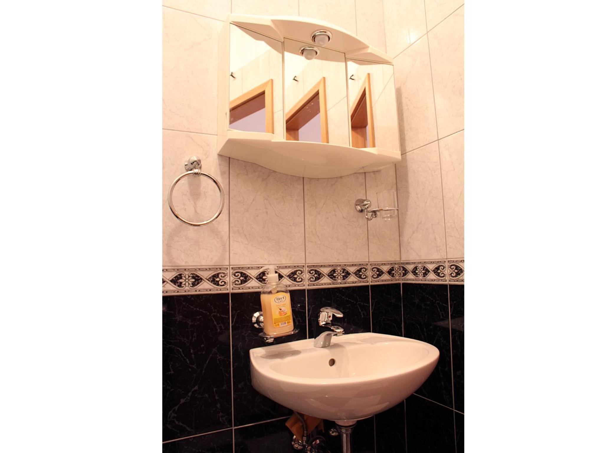 Studio (4 Adults) - Photo 15