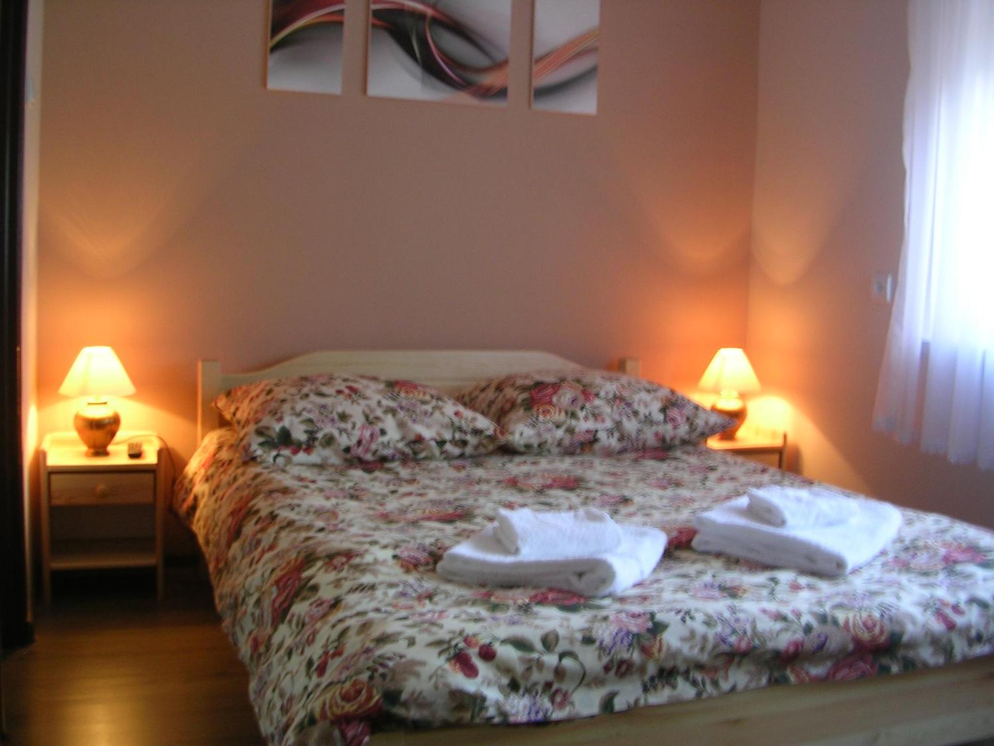 Double Room with Private Bathroom photo 1