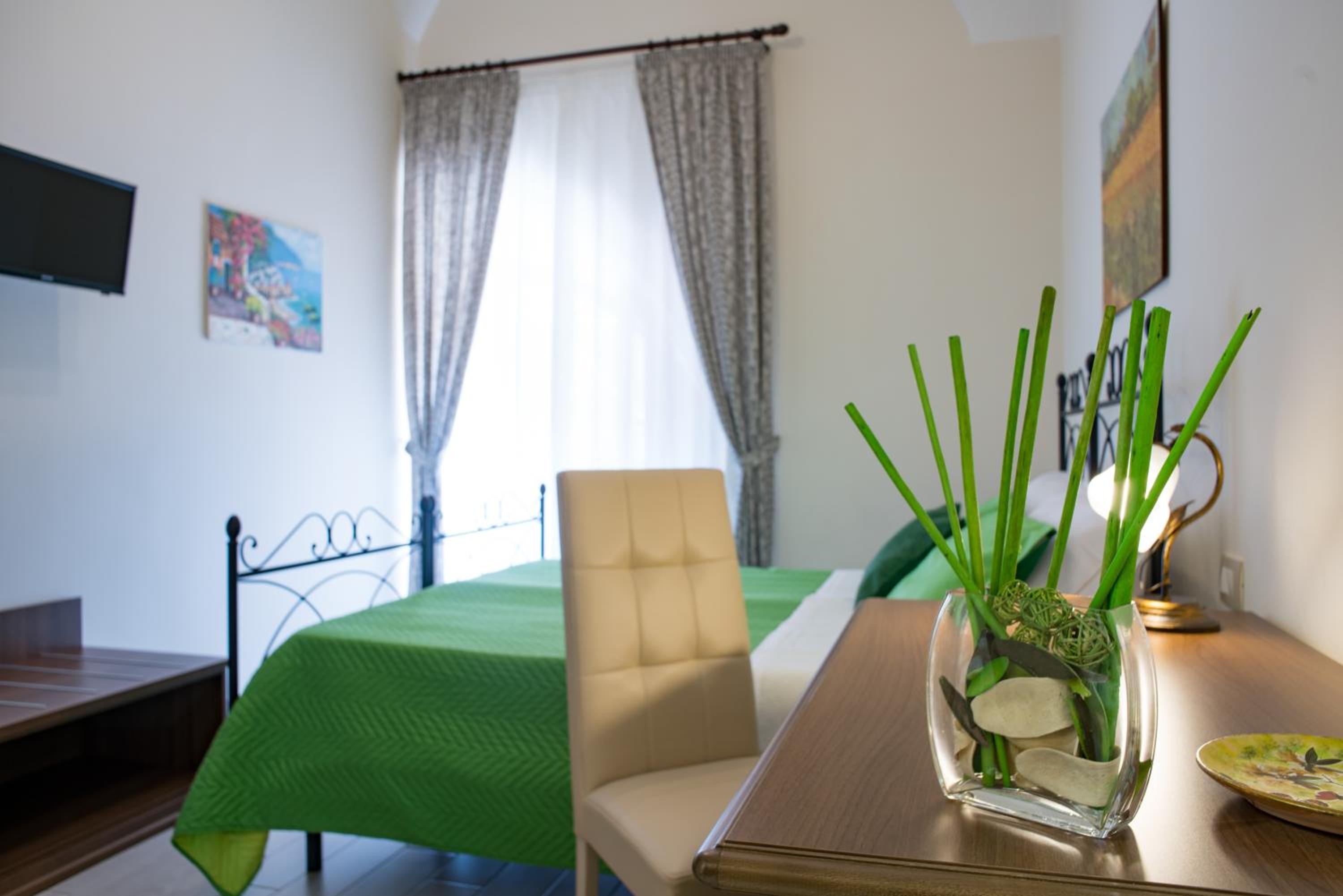 Double Room with Private Bathroom - Photo 1