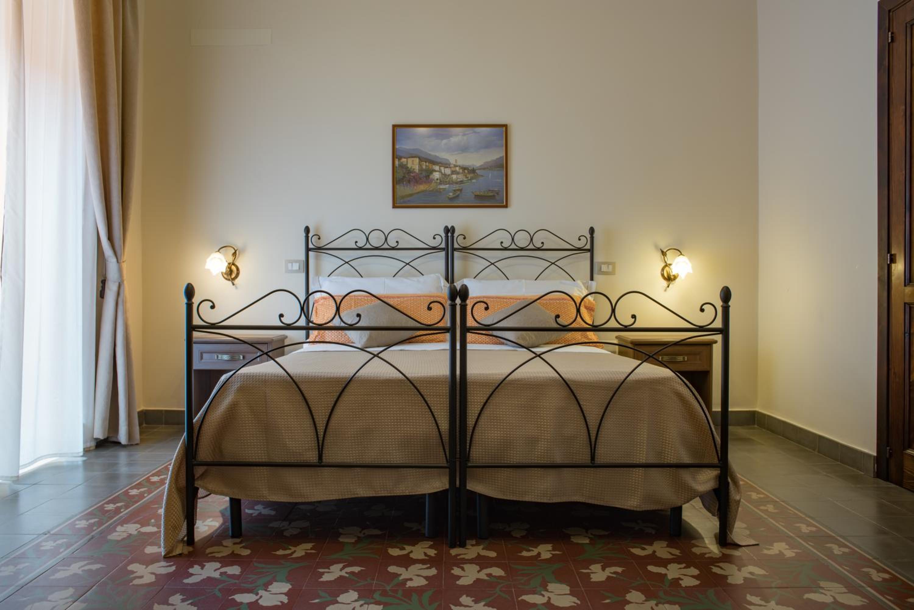 Triple Room with Balcony - Photo 1