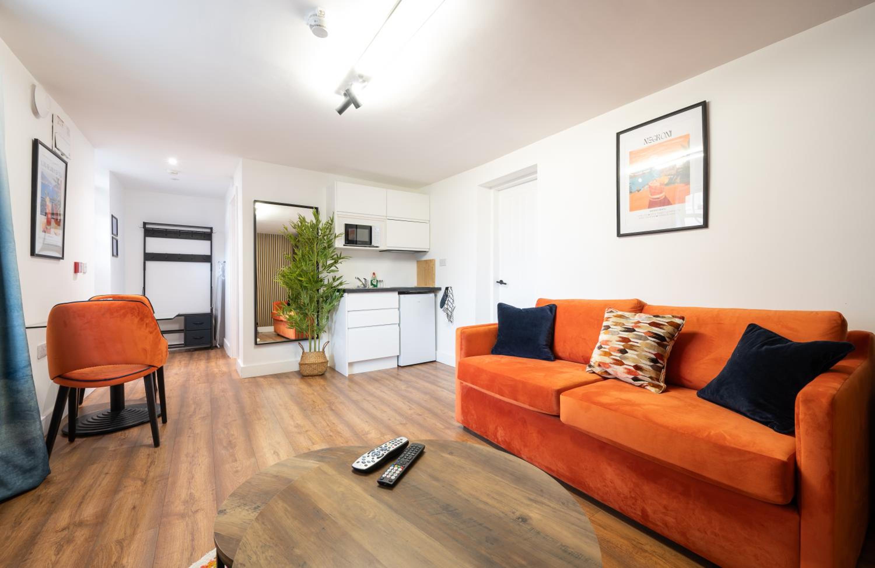 One-Bedroom Apartment