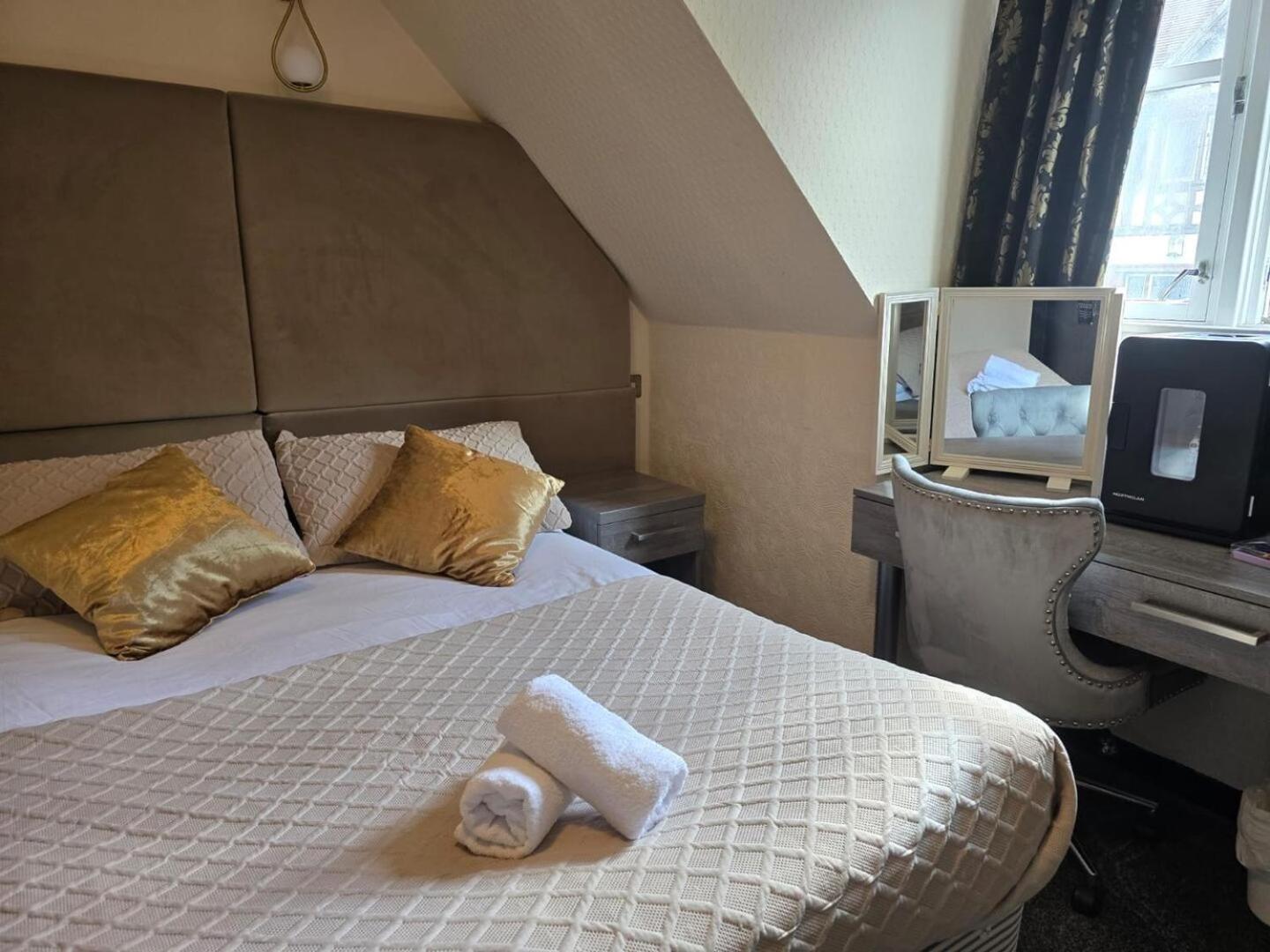 Double Guest Room