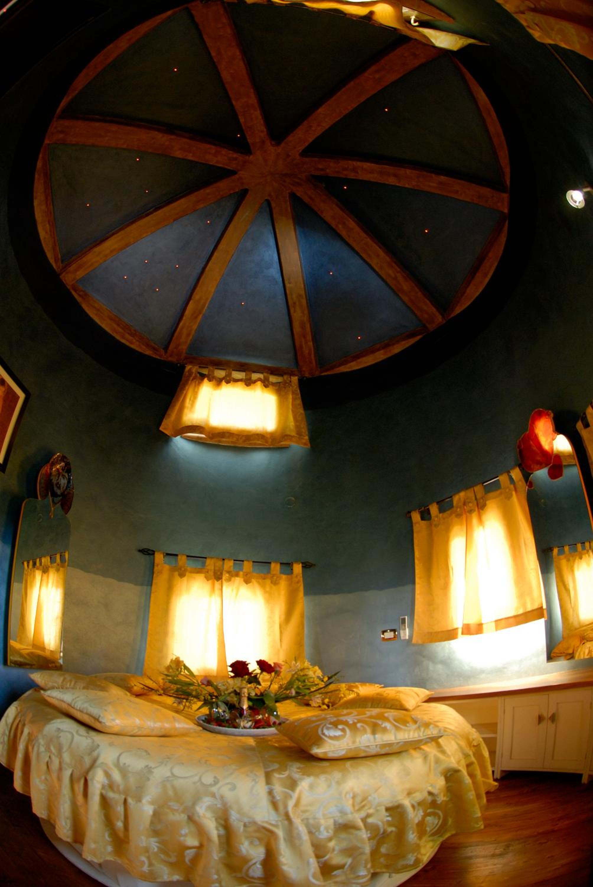 Suite - Photo 7