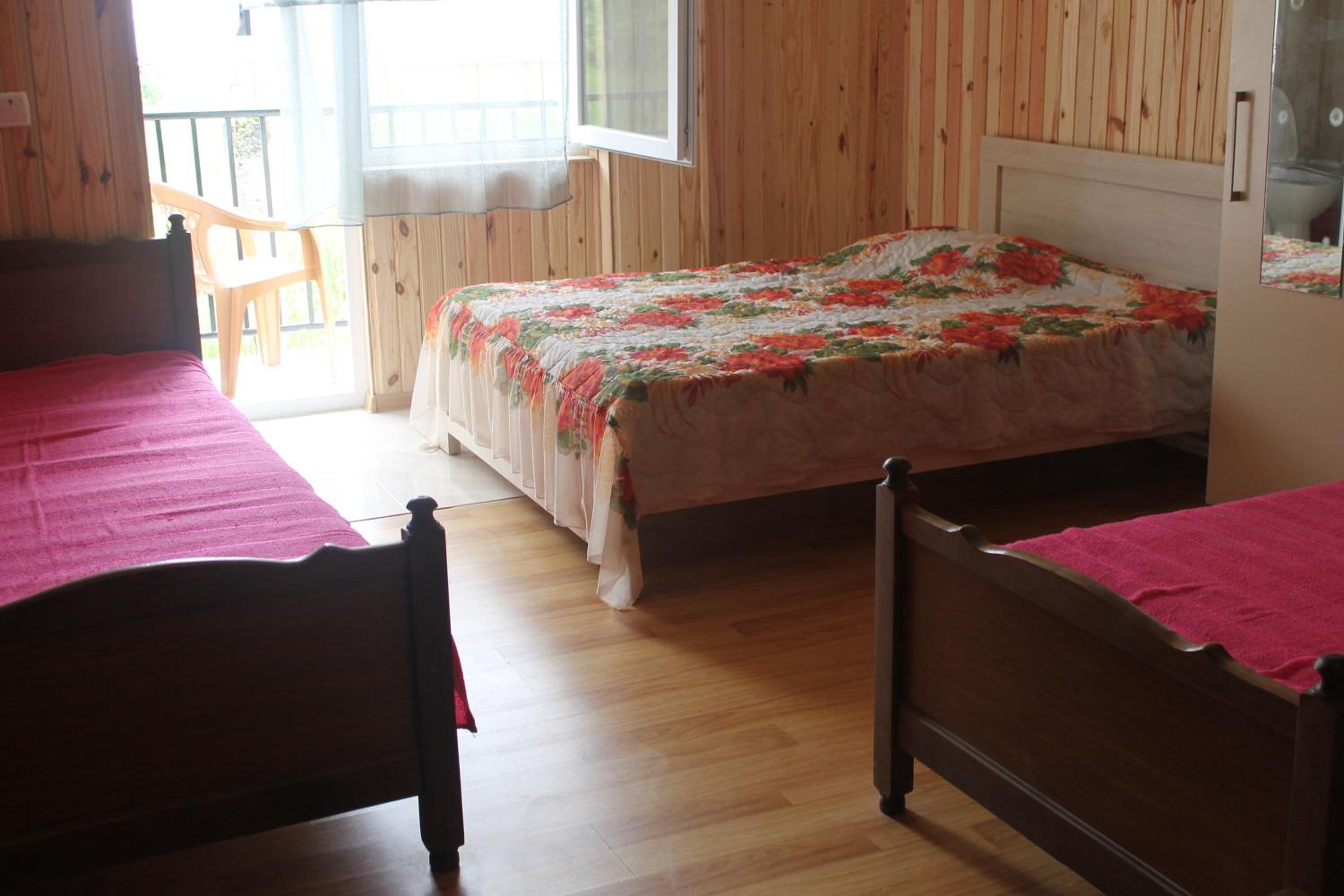 Basic Triple Room photo 1