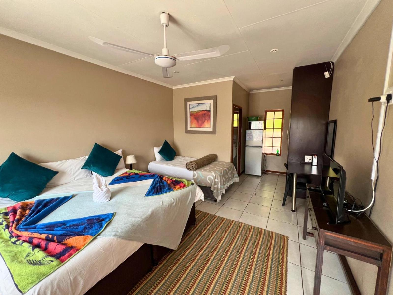 Standard Twin Room photo 2