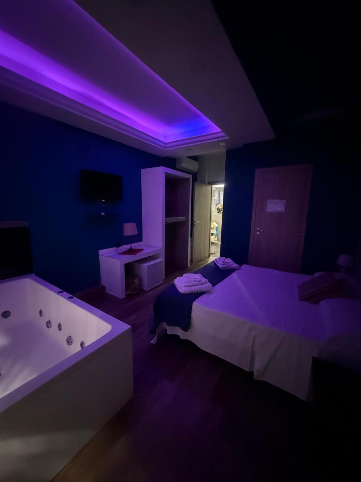 Deluxe Room with Jacuzzi