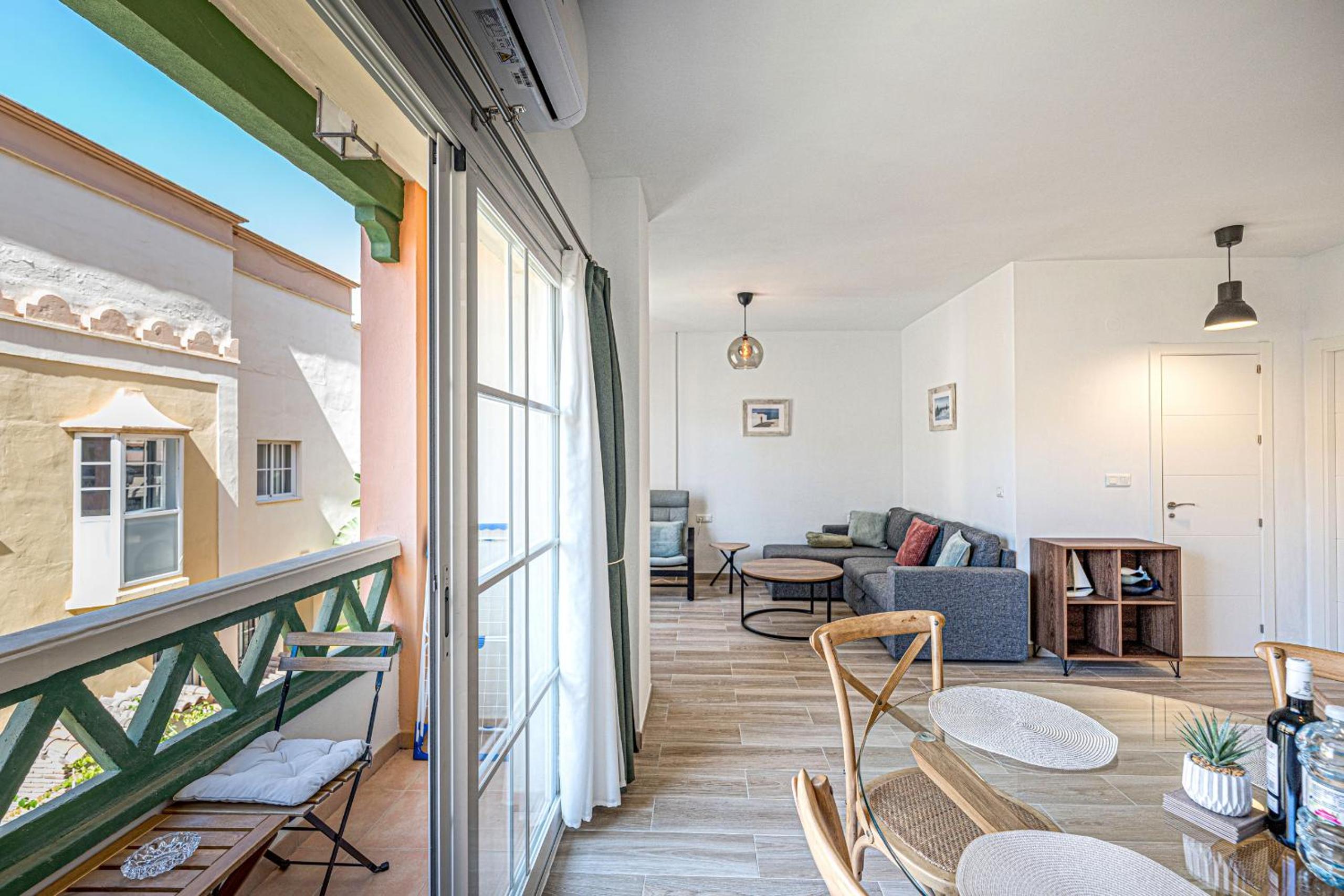 Deluxe One-Bedroom Apartment