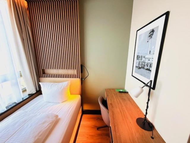 Standard Room - 1 Single Bed