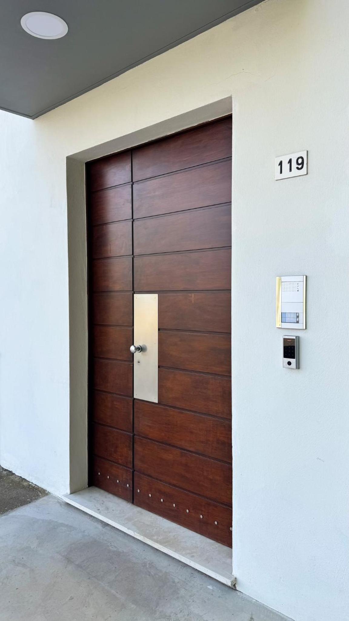 Single Room with Shared Bathroom