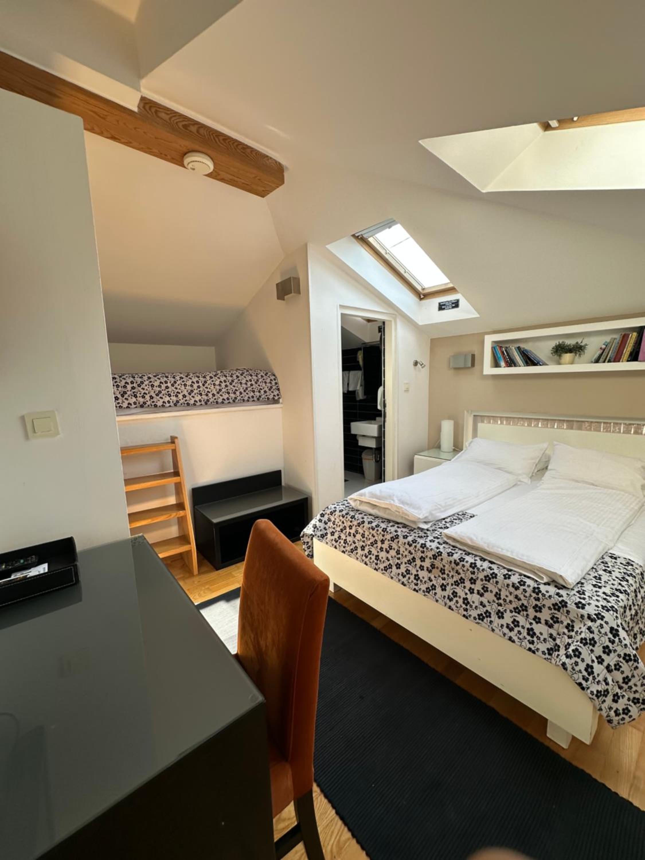 Comfort Triple Room
