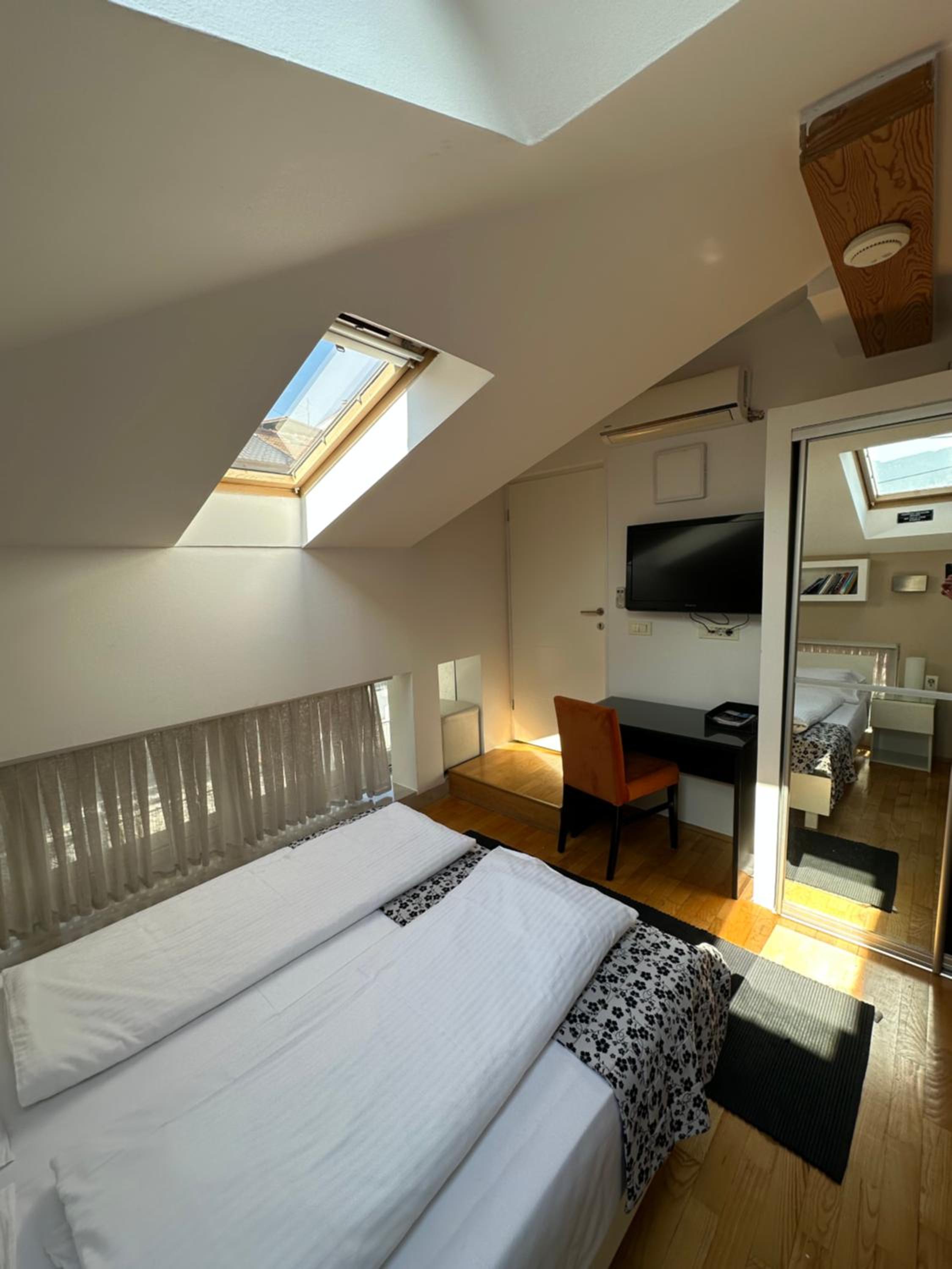 Comfort Triple Room