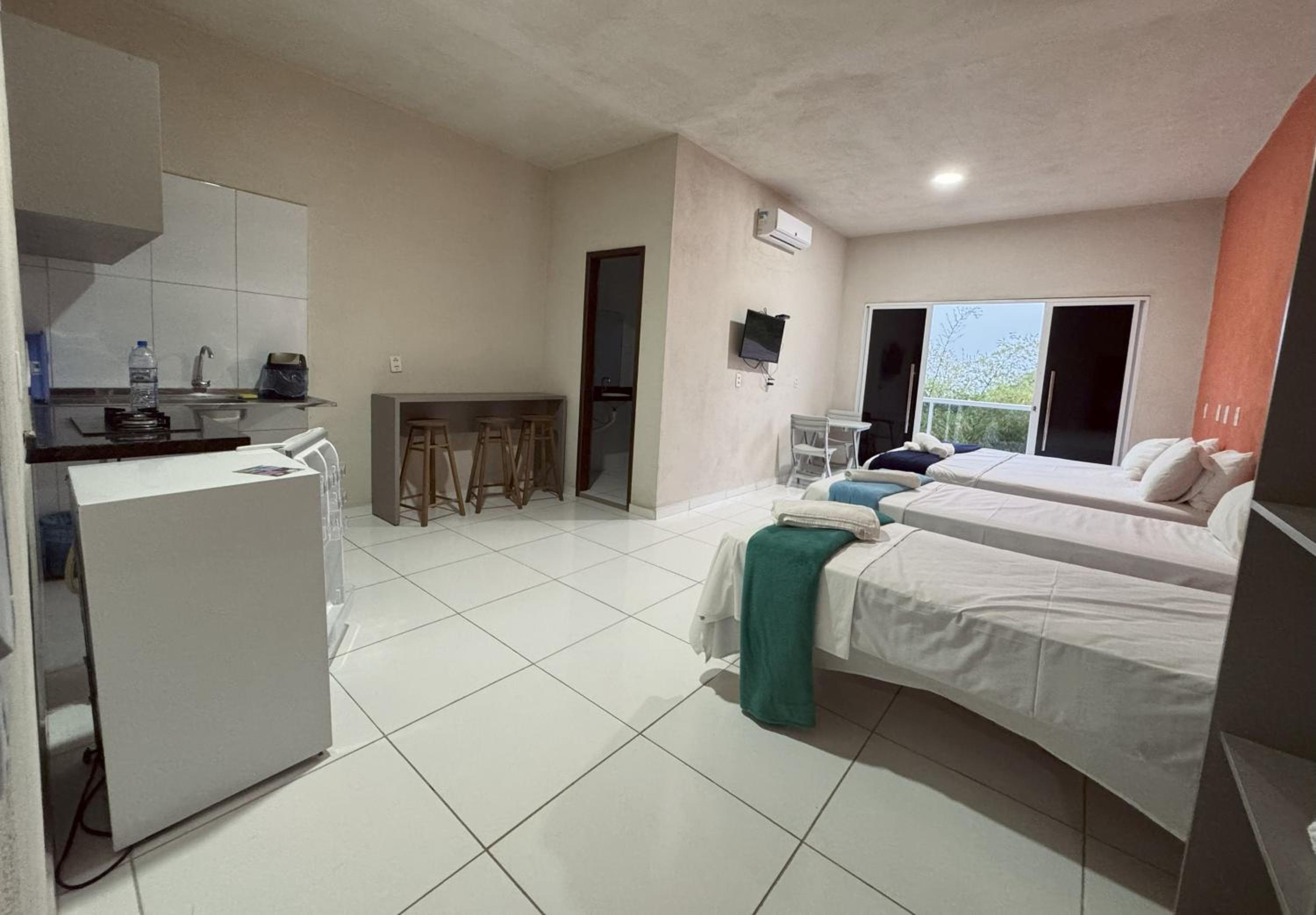 One-Bedroom Apartment with Sea View and Terrace photo 2