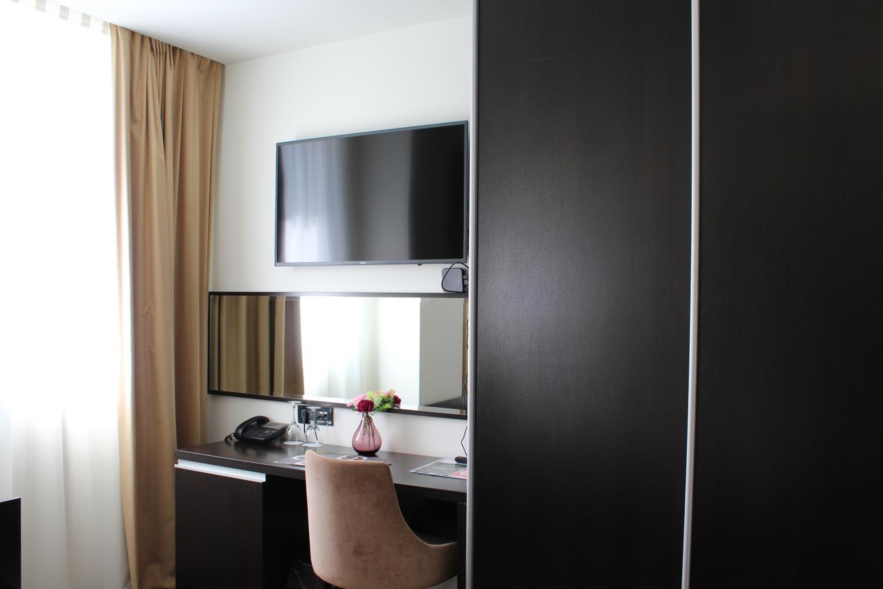 Standard Twin Room photo 3