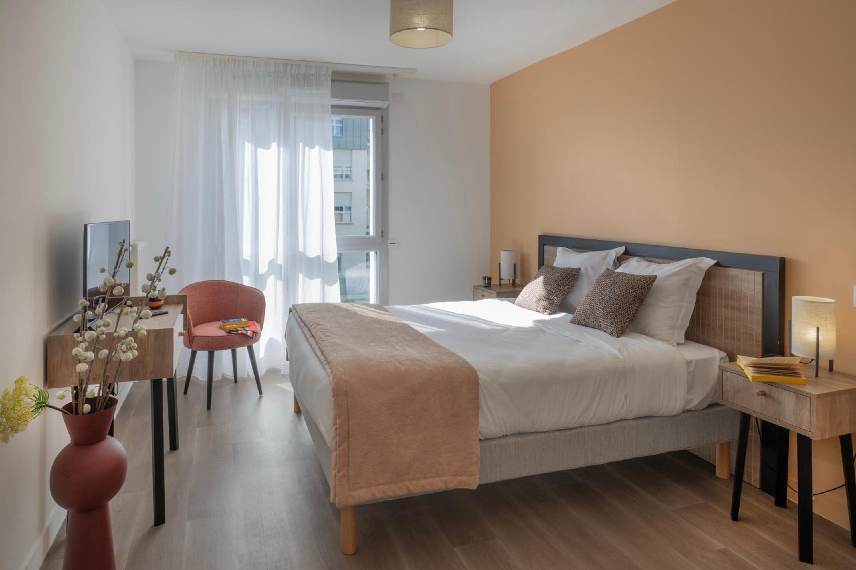 One-Bedroom Apartment with Balcony
