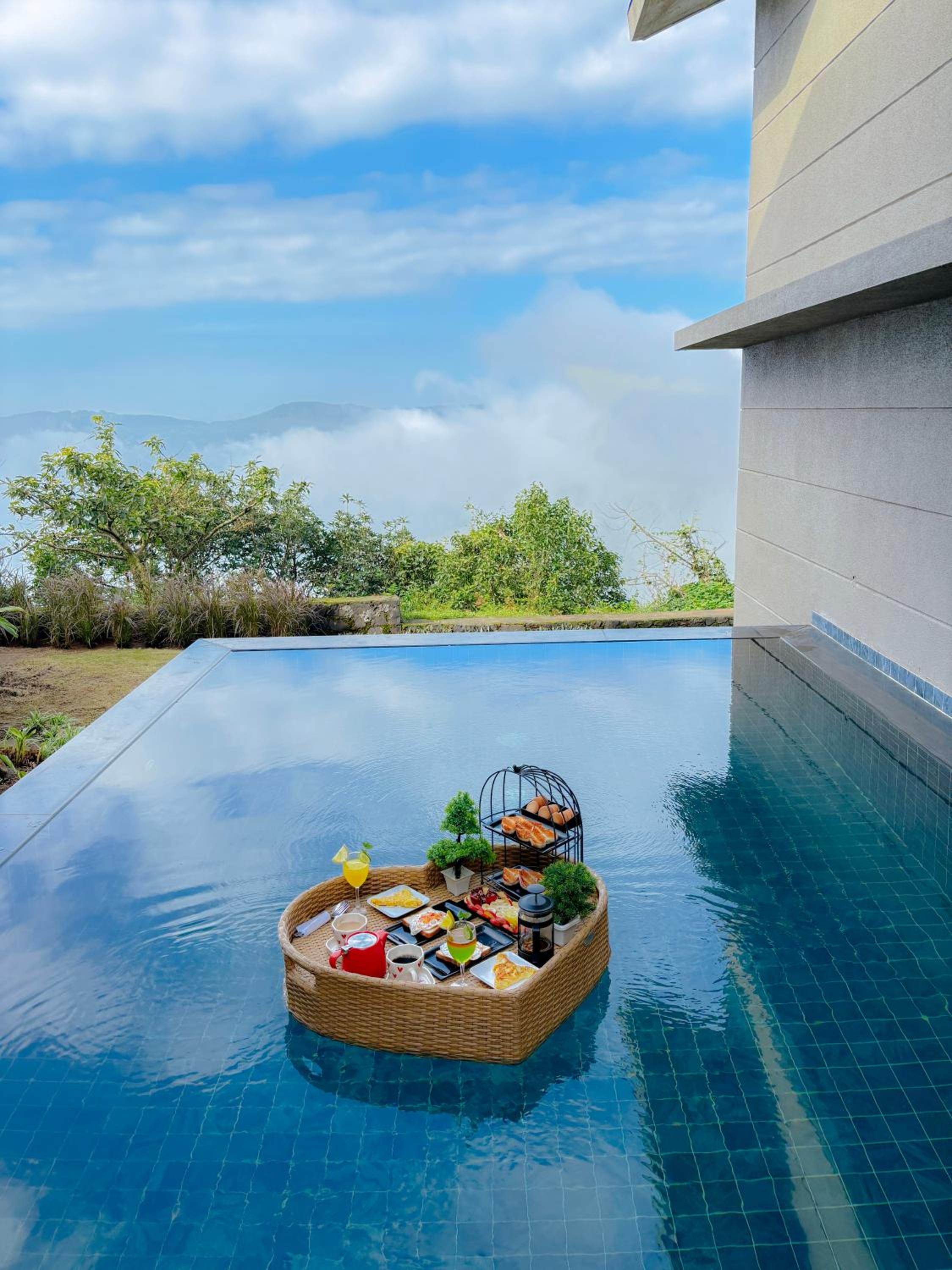 Suite with Private Pool - Photo 2