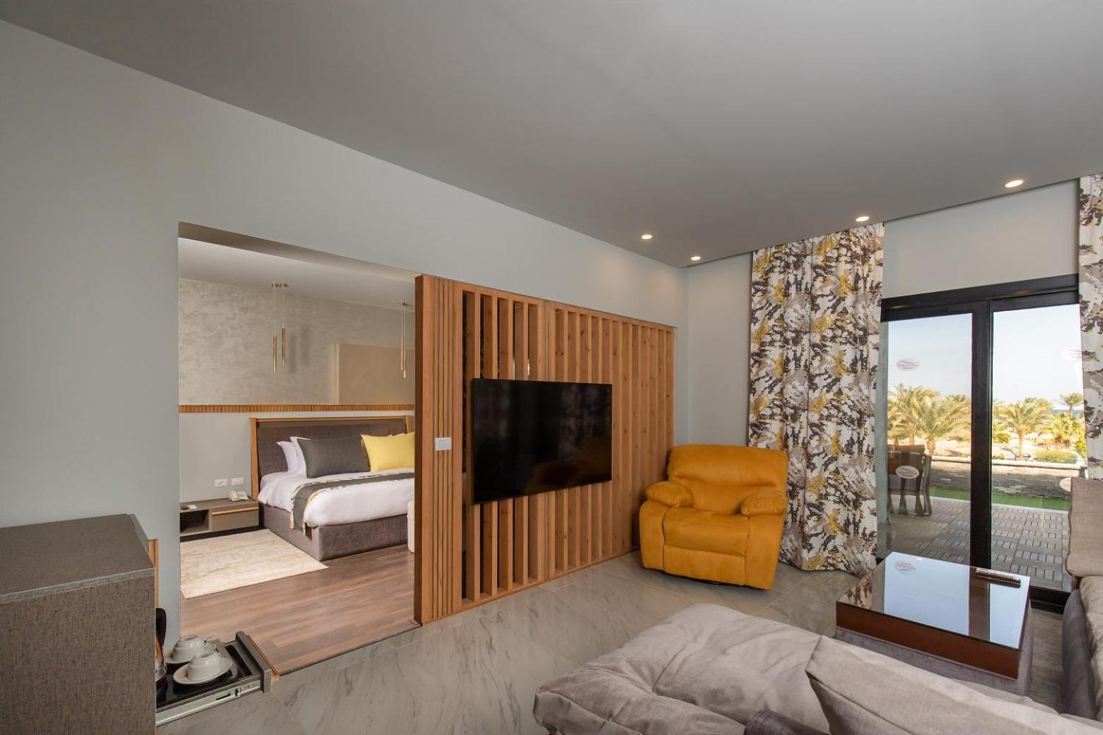 Jacuzzi Suite
