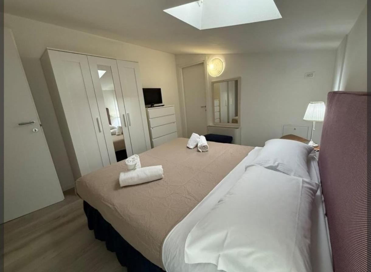 Superior King Room photo 2