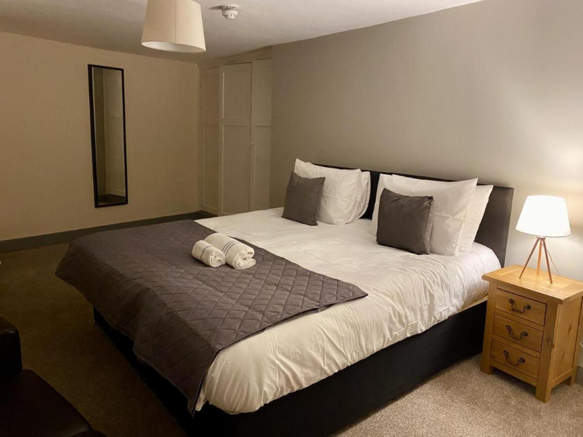 Double Room with Shared Bathroom photo 2