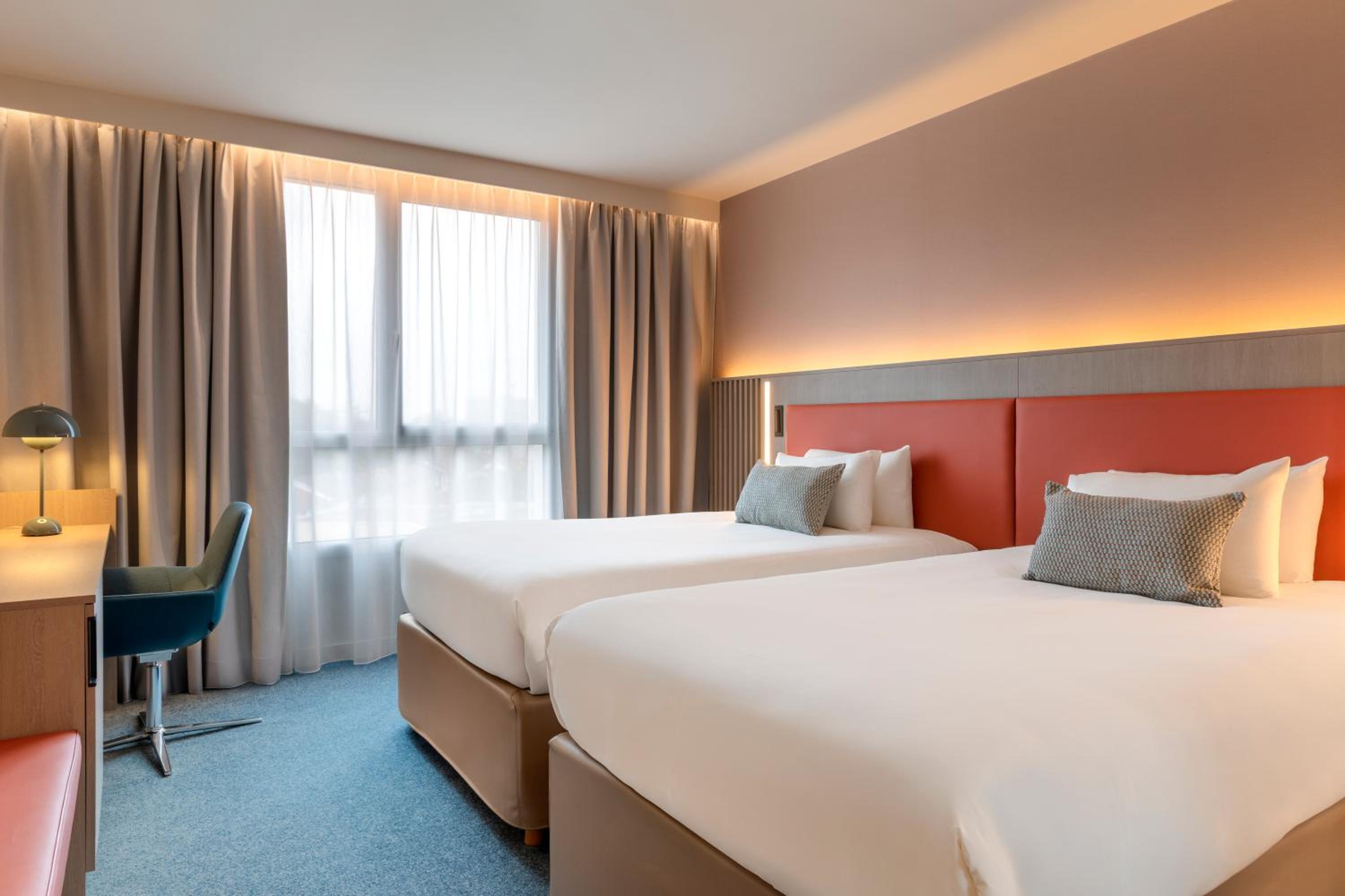Deluxe Twin Room - Photo 2