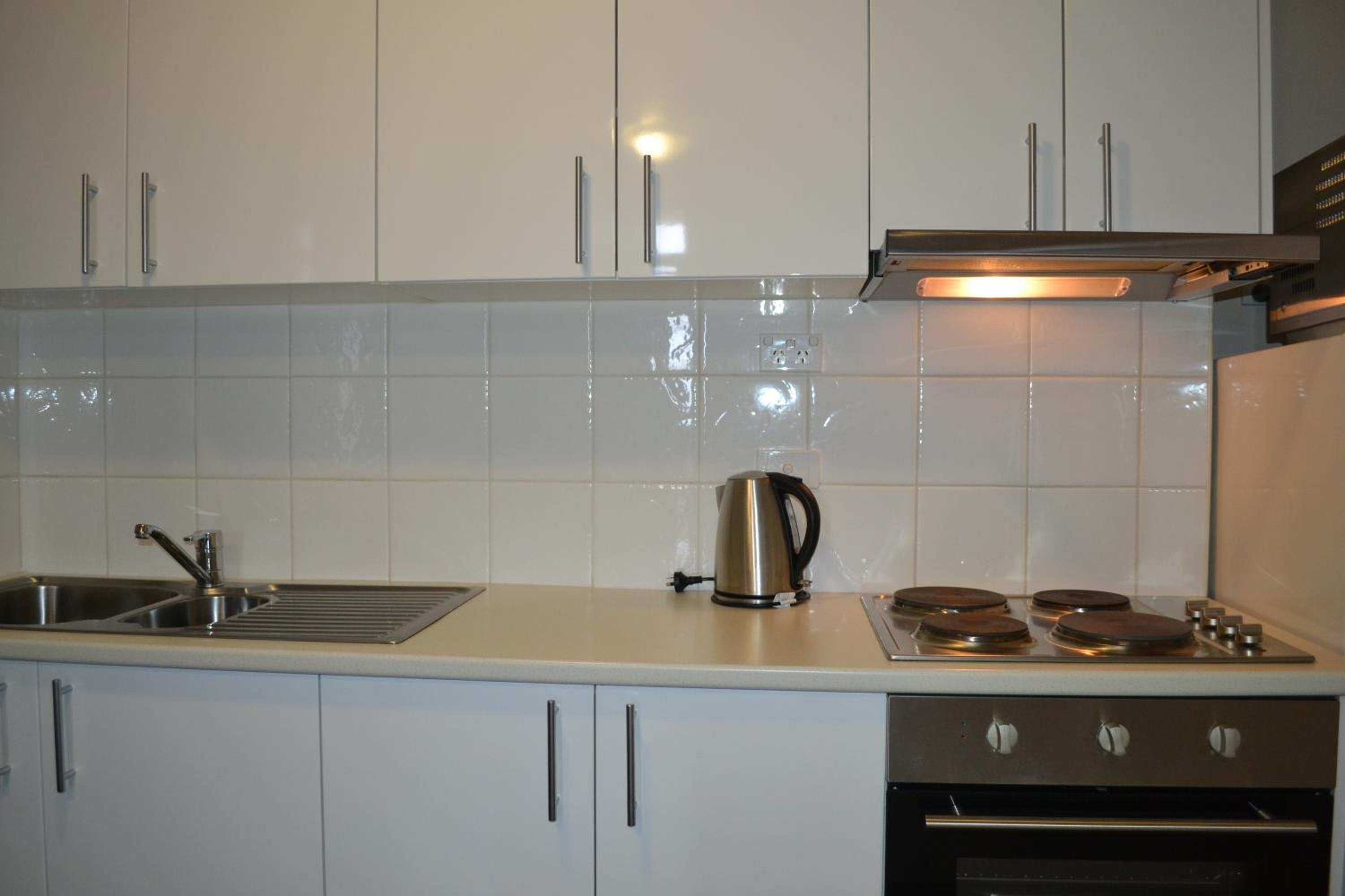 Apartment with Balcony - Photo 23