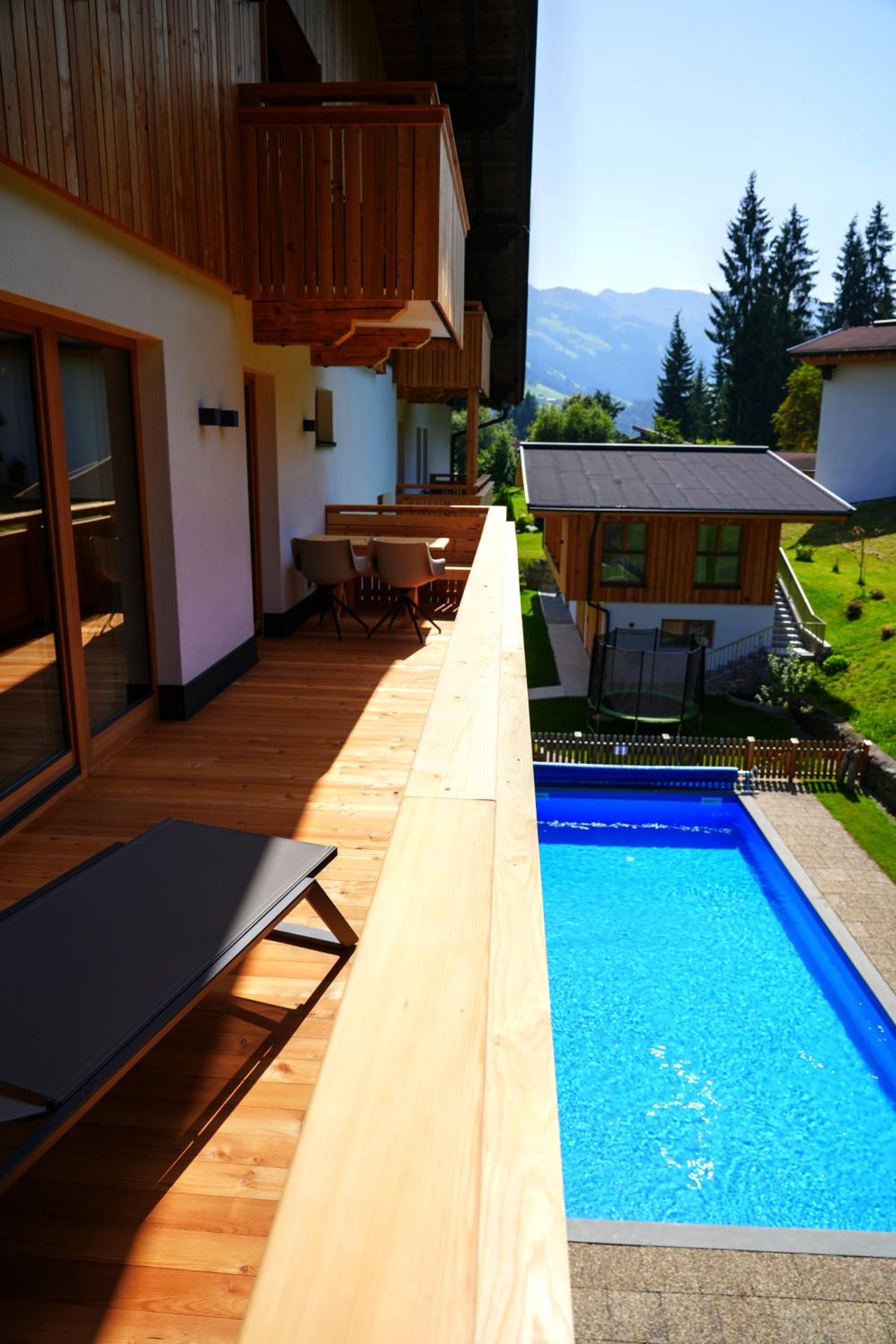 Two-Bedroom Apartment with Balcony photo 3