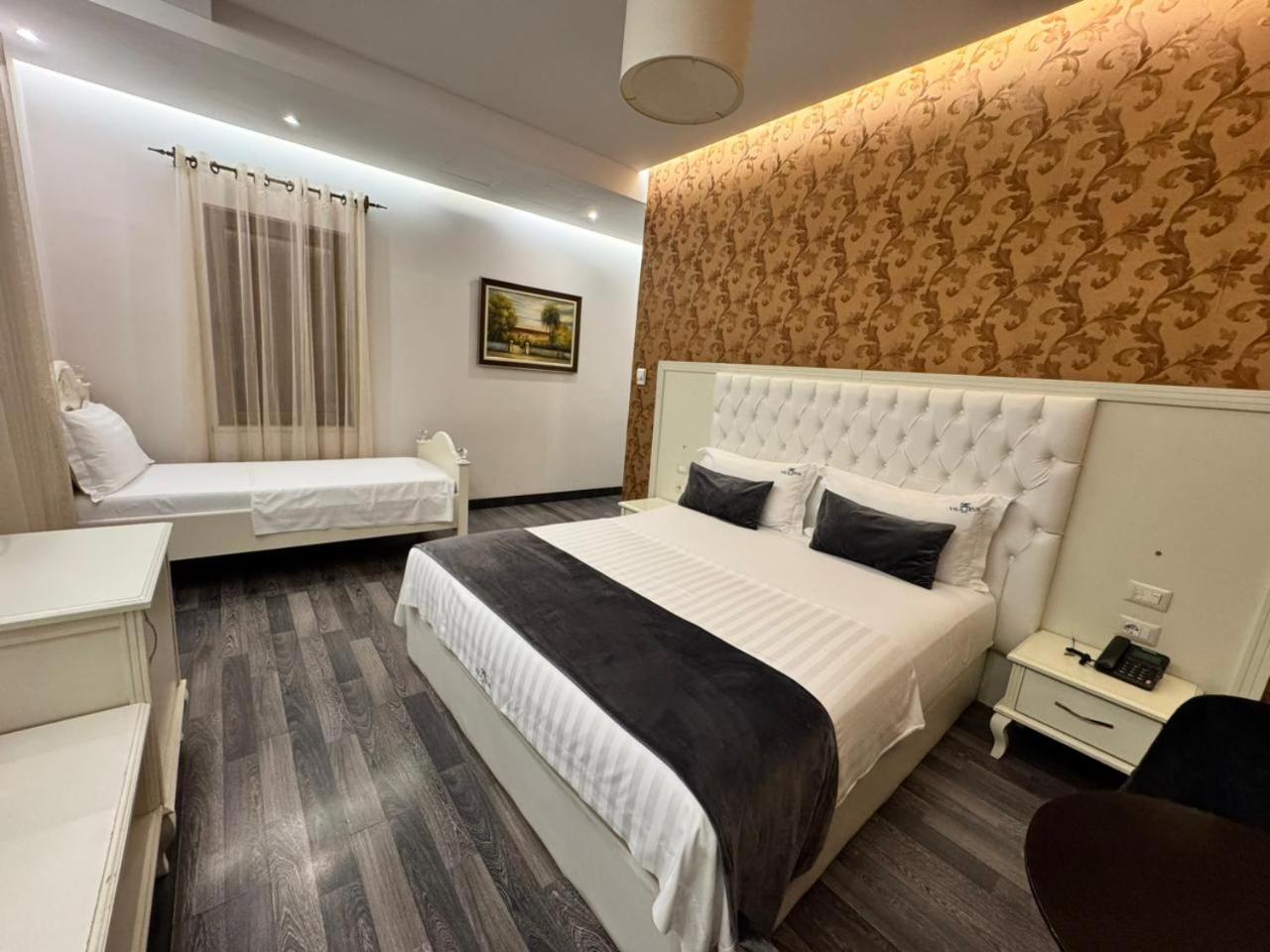 Basic Triple Room