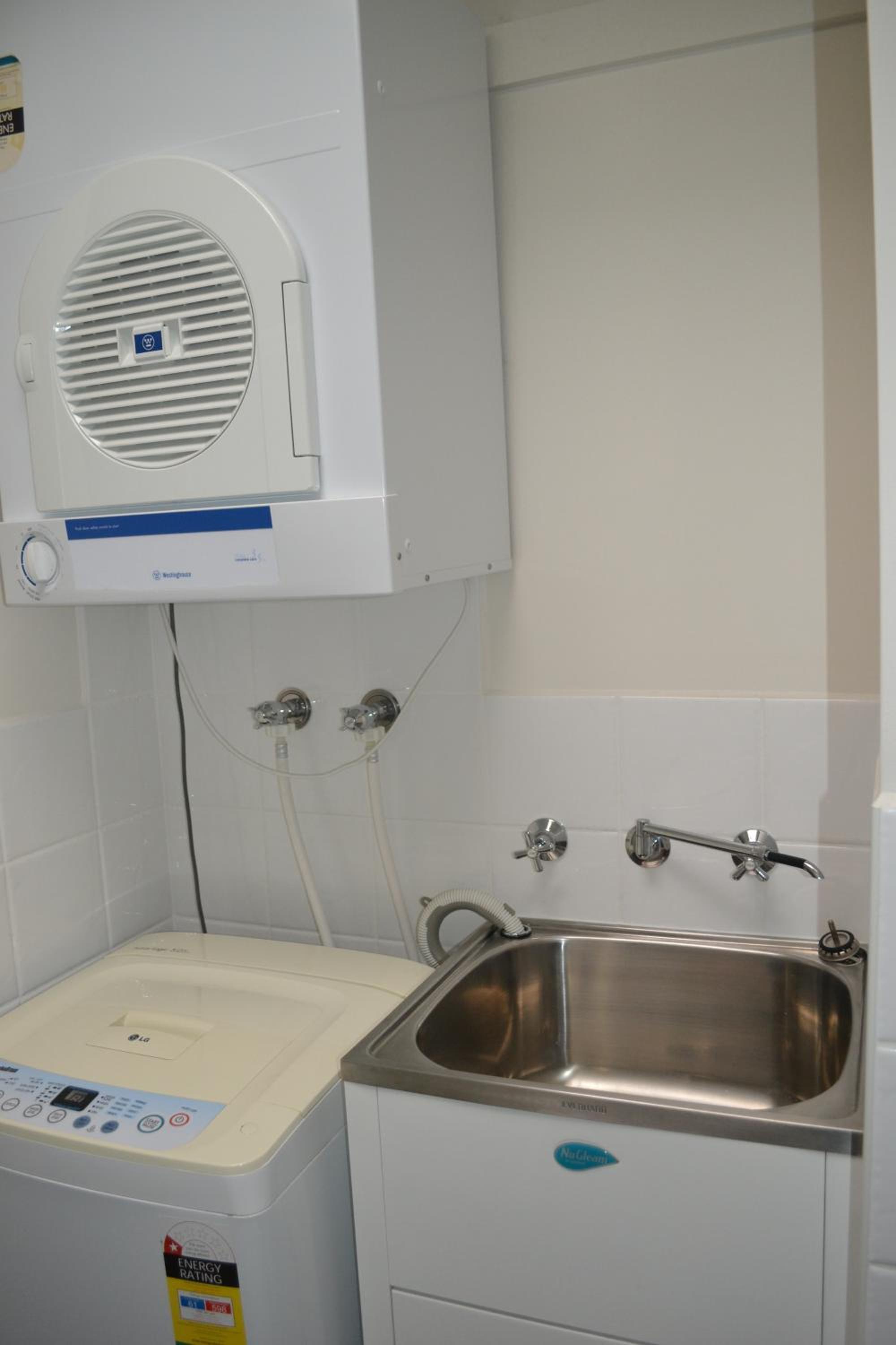Apartment with Balcony - Photo 13