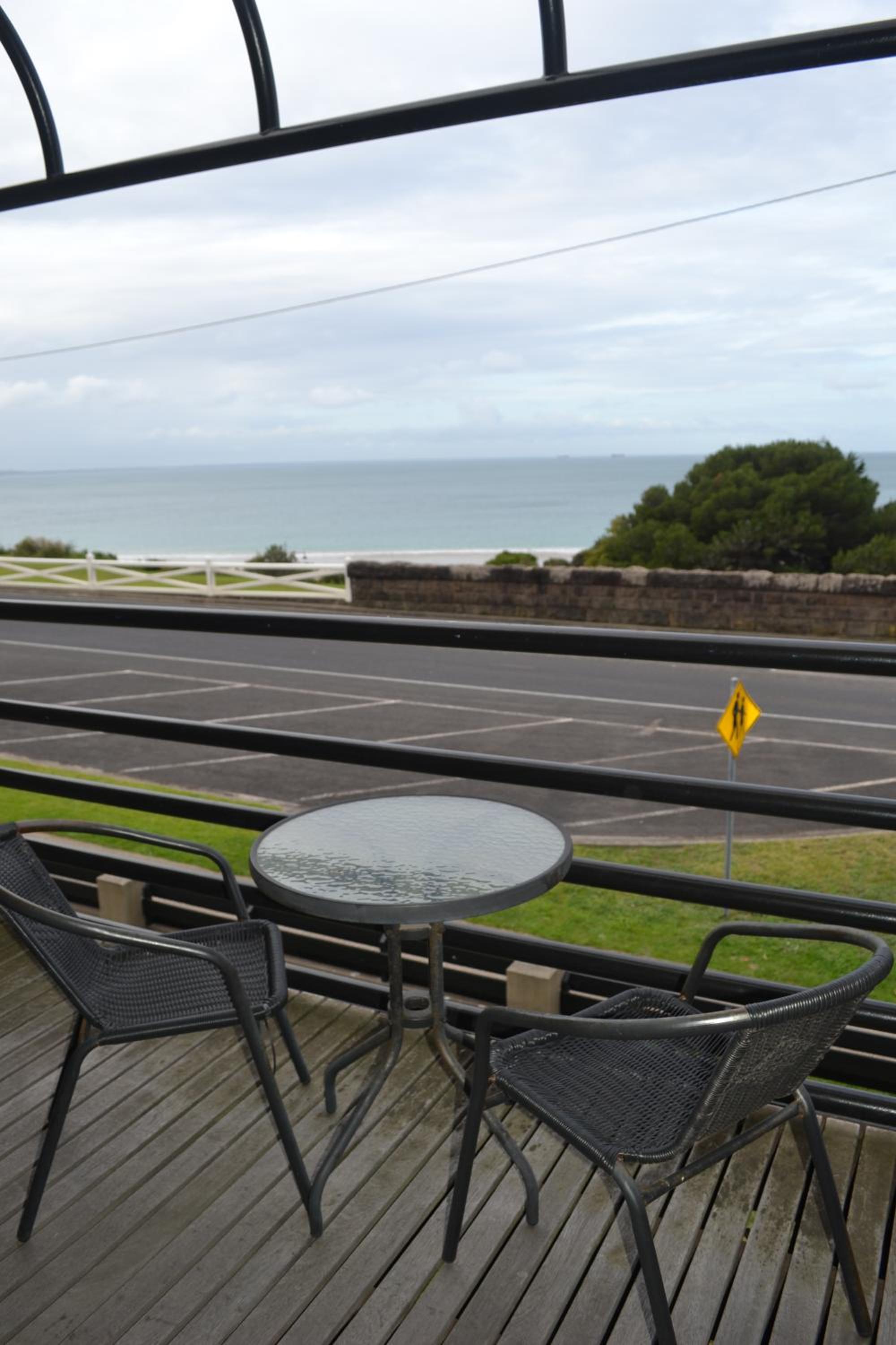 Apartment with Balcony - Photo 37
