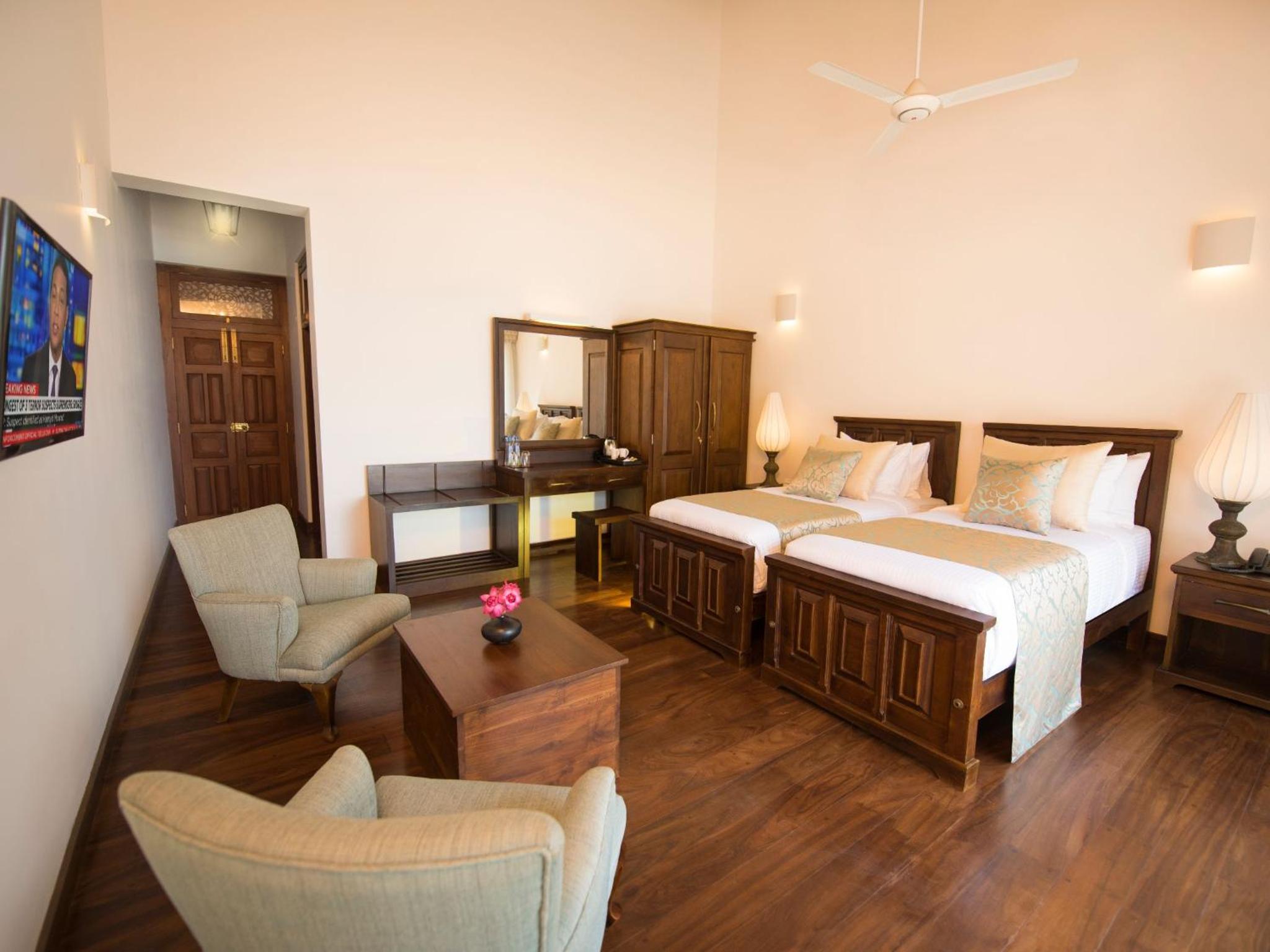 King Room with Balcony photo 1