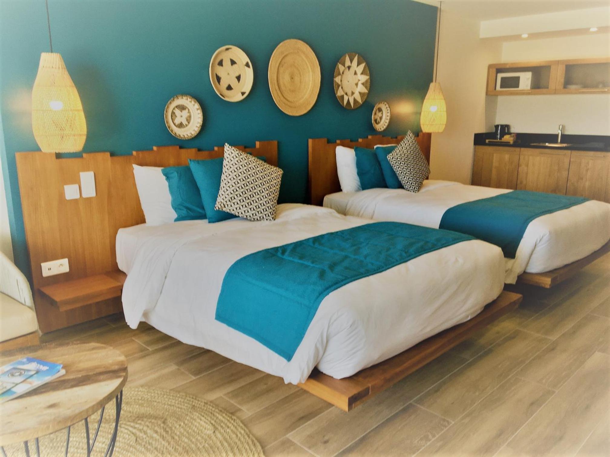 Ocean Deluxe Junior Suite - 2 Full Beds photo 2