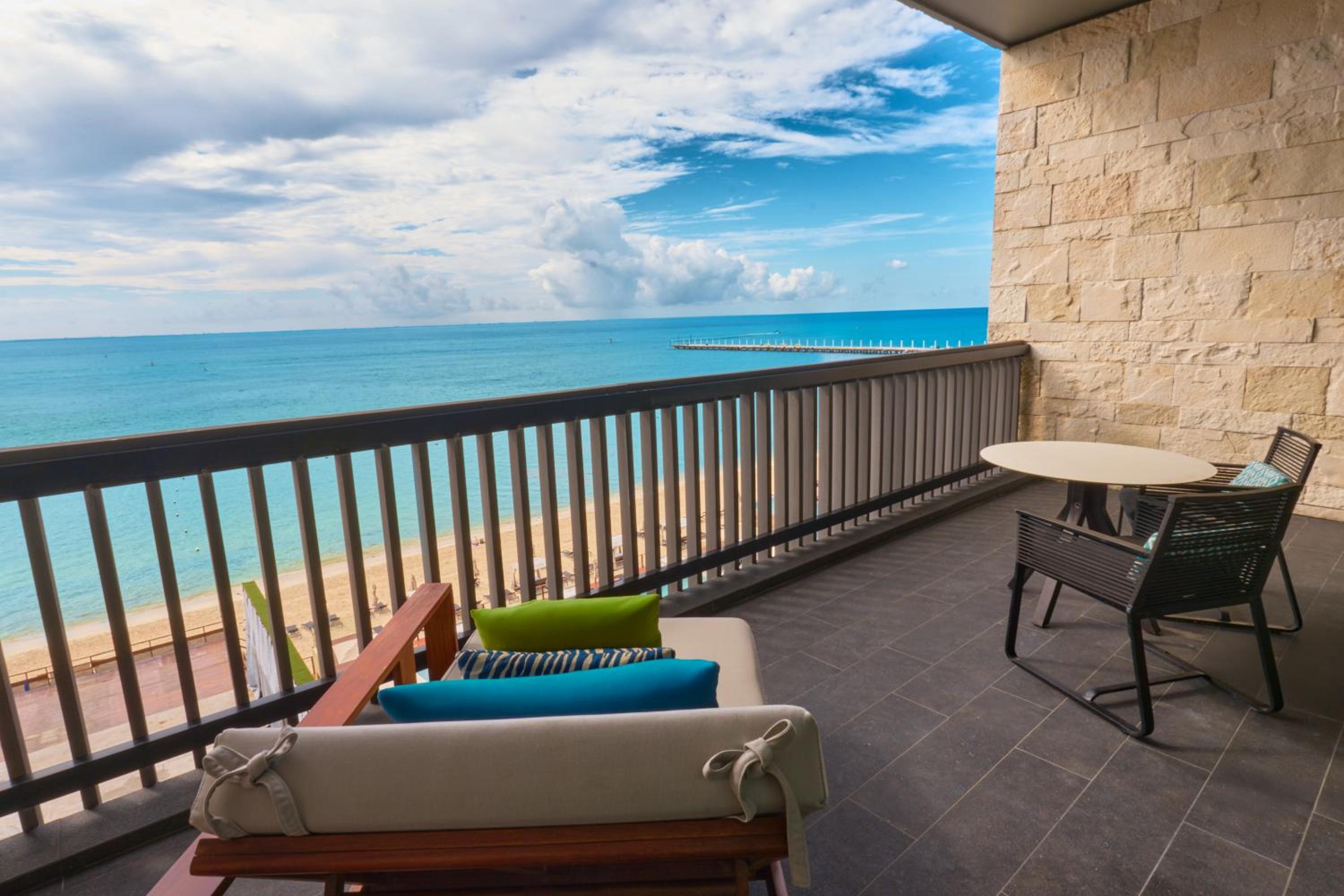 Premium Ocean Front, 1 King