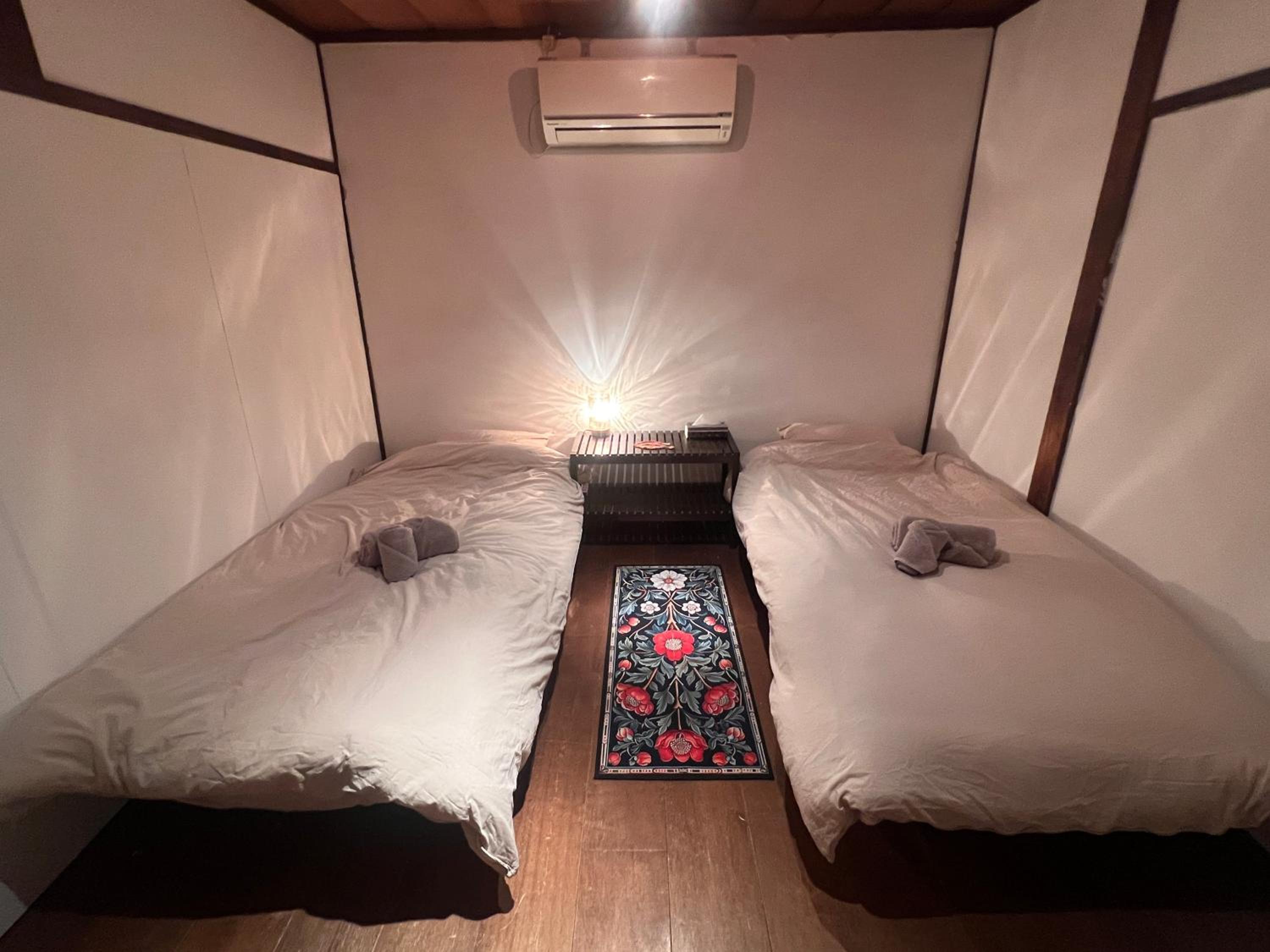 Small Twin Room photo 3
