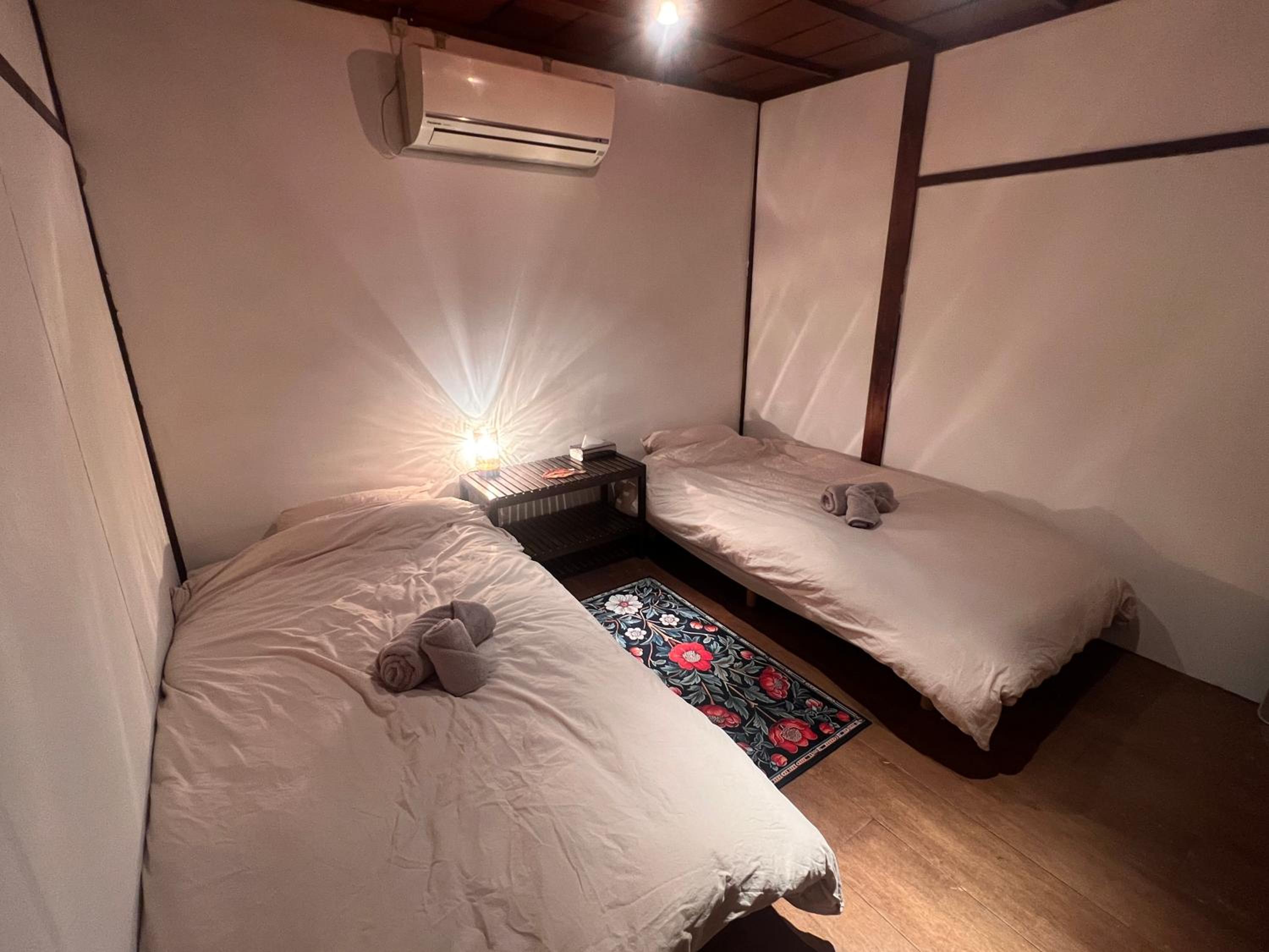 Small Twin Room photo 2