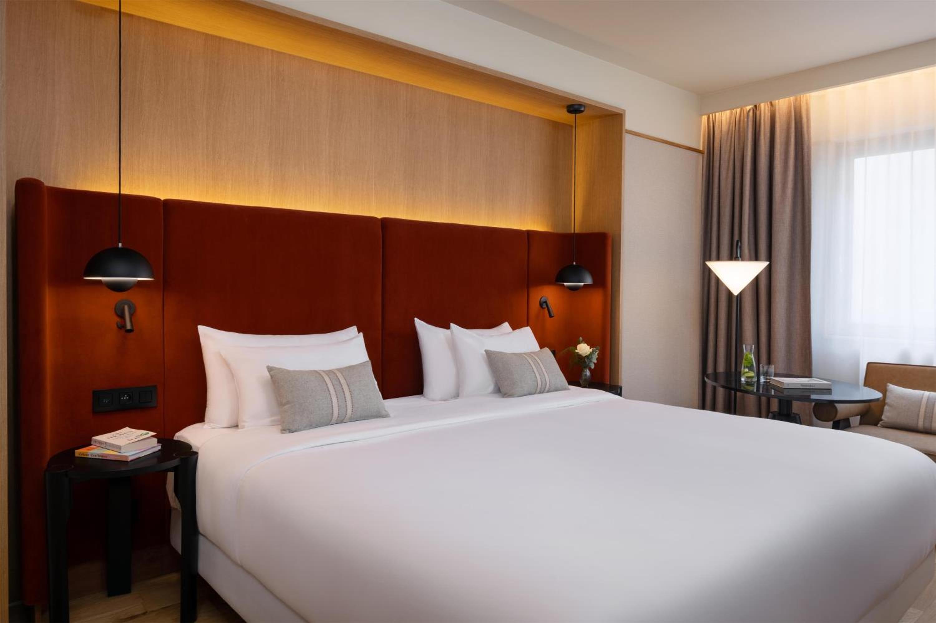 Superior Double or Twin Room thumbnail 6