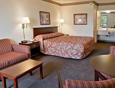 King Room - Non-Smoking - Photo 1