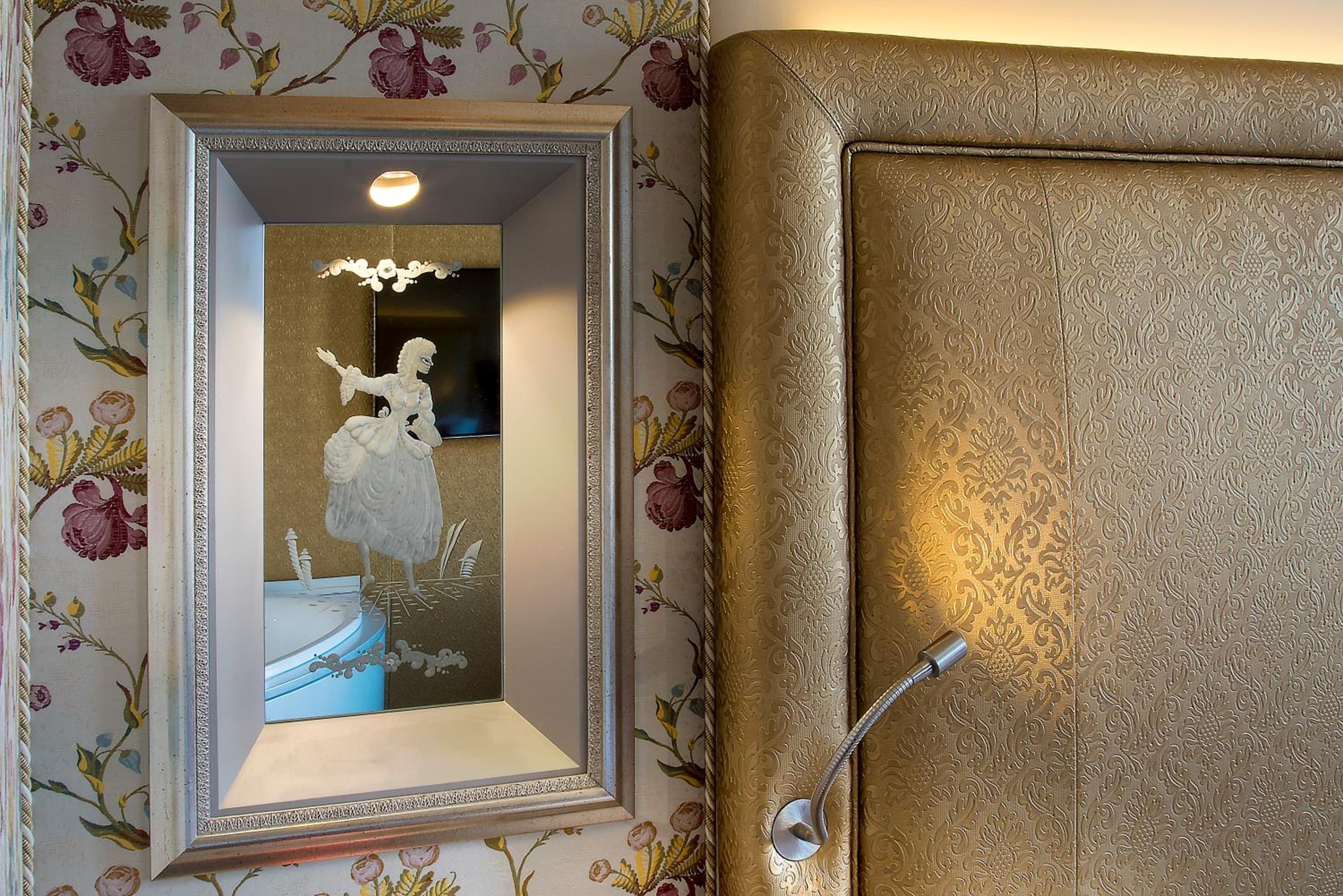 Superior Triple Room with Park View thumbnail 6