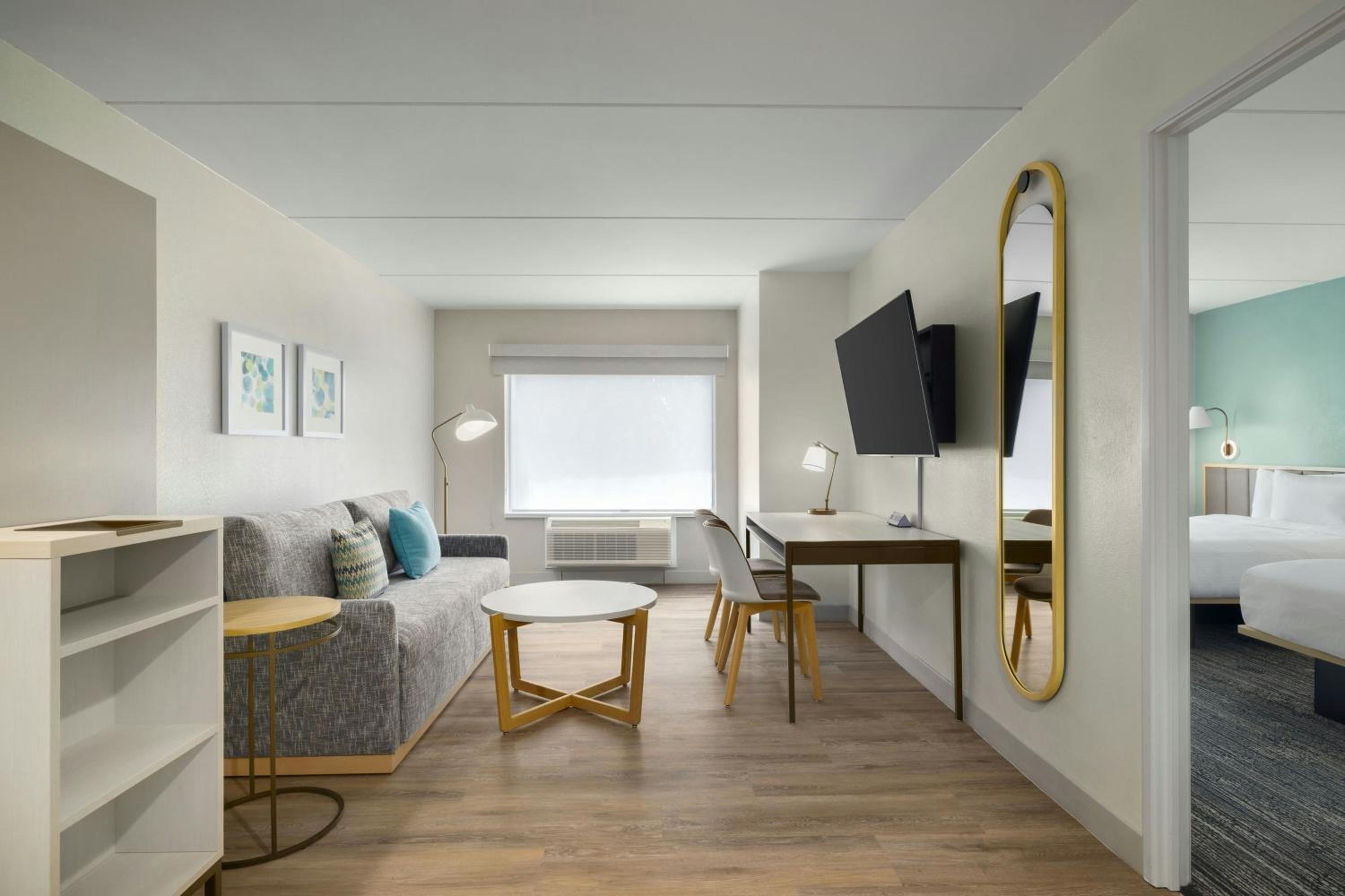One-Bedroom Queen Suite with Two Queen Beds - Photo 1