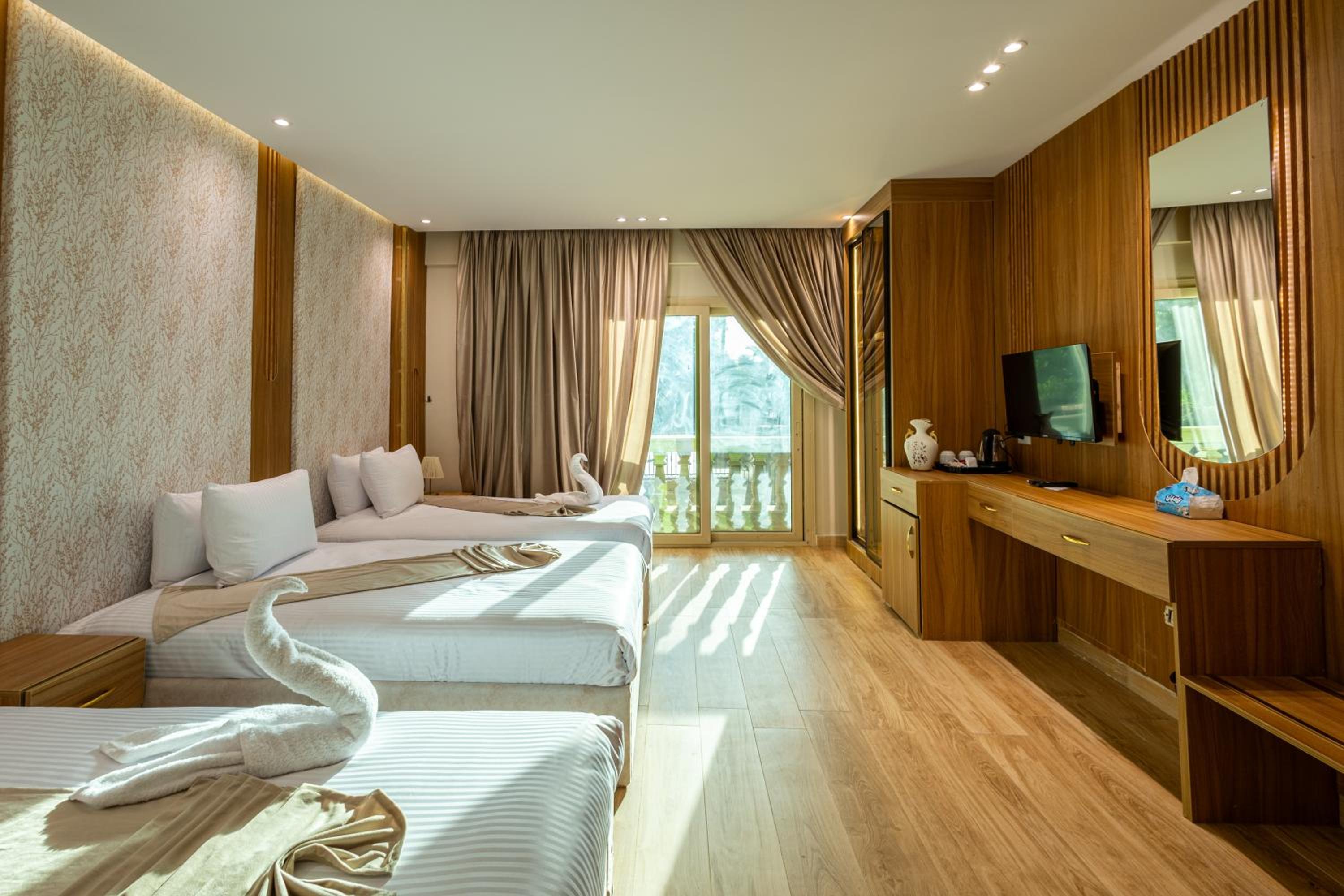 Family Room with Balcony photo 1