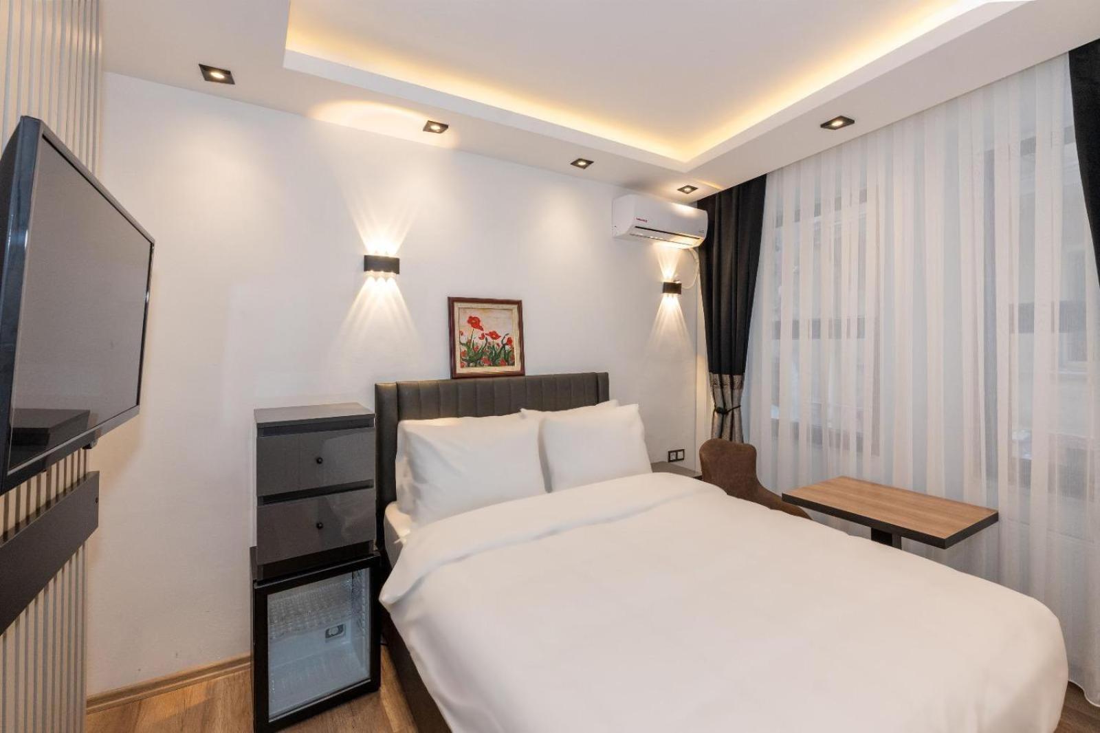 Economy Double Room photo 1
