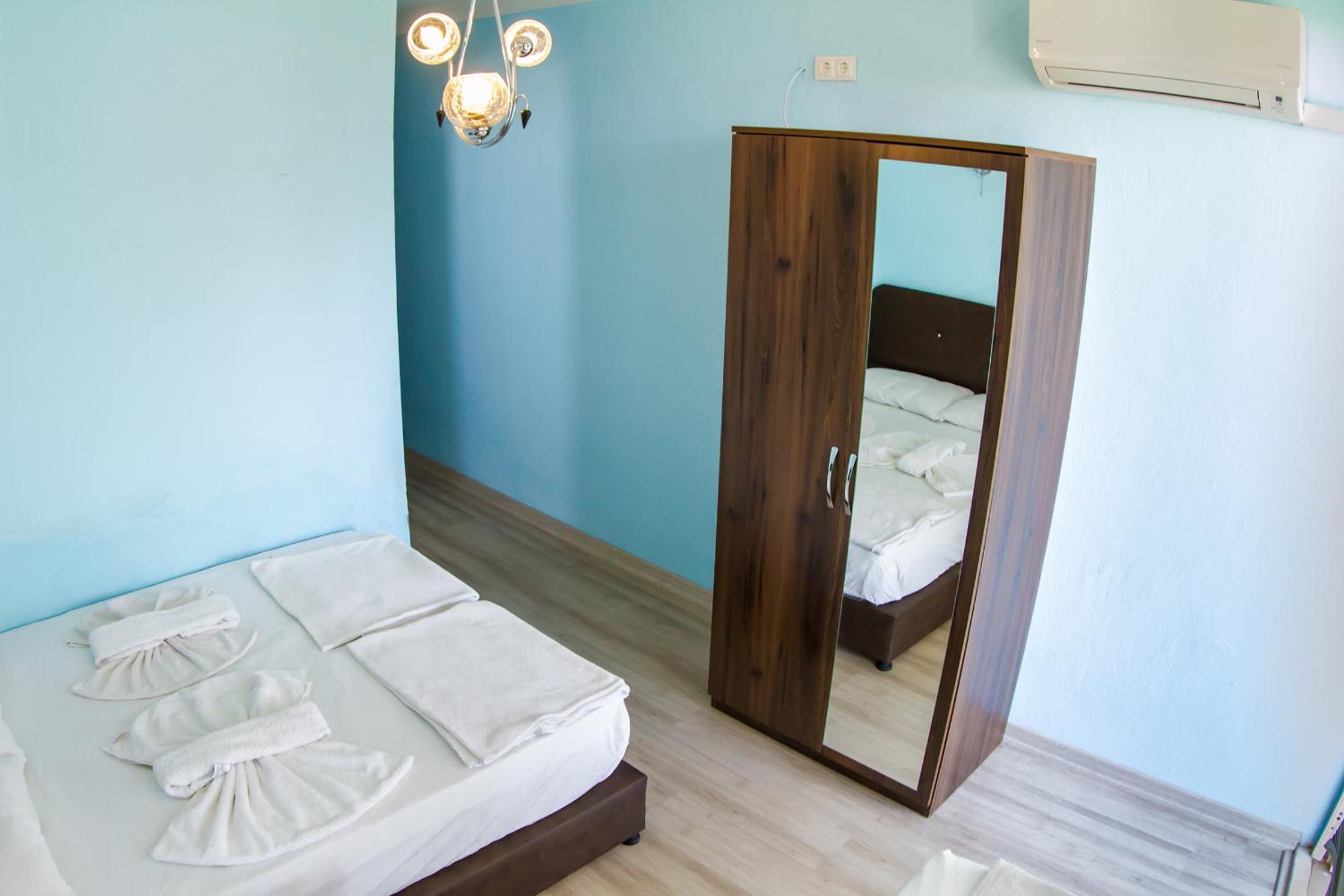 Standard Triple Room with Sea View photo 1