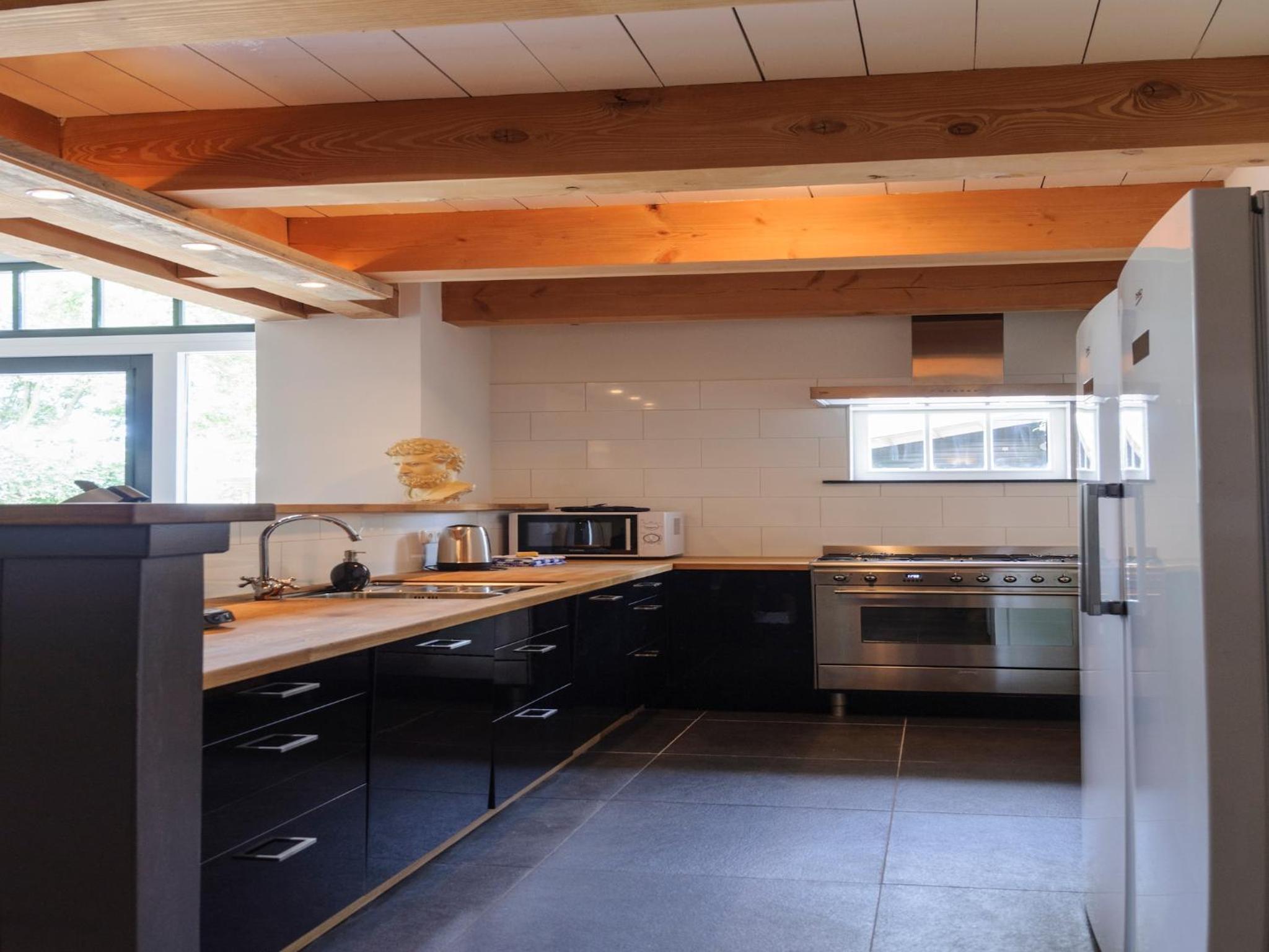 Ten-Bedroom Holiday Home photo 3