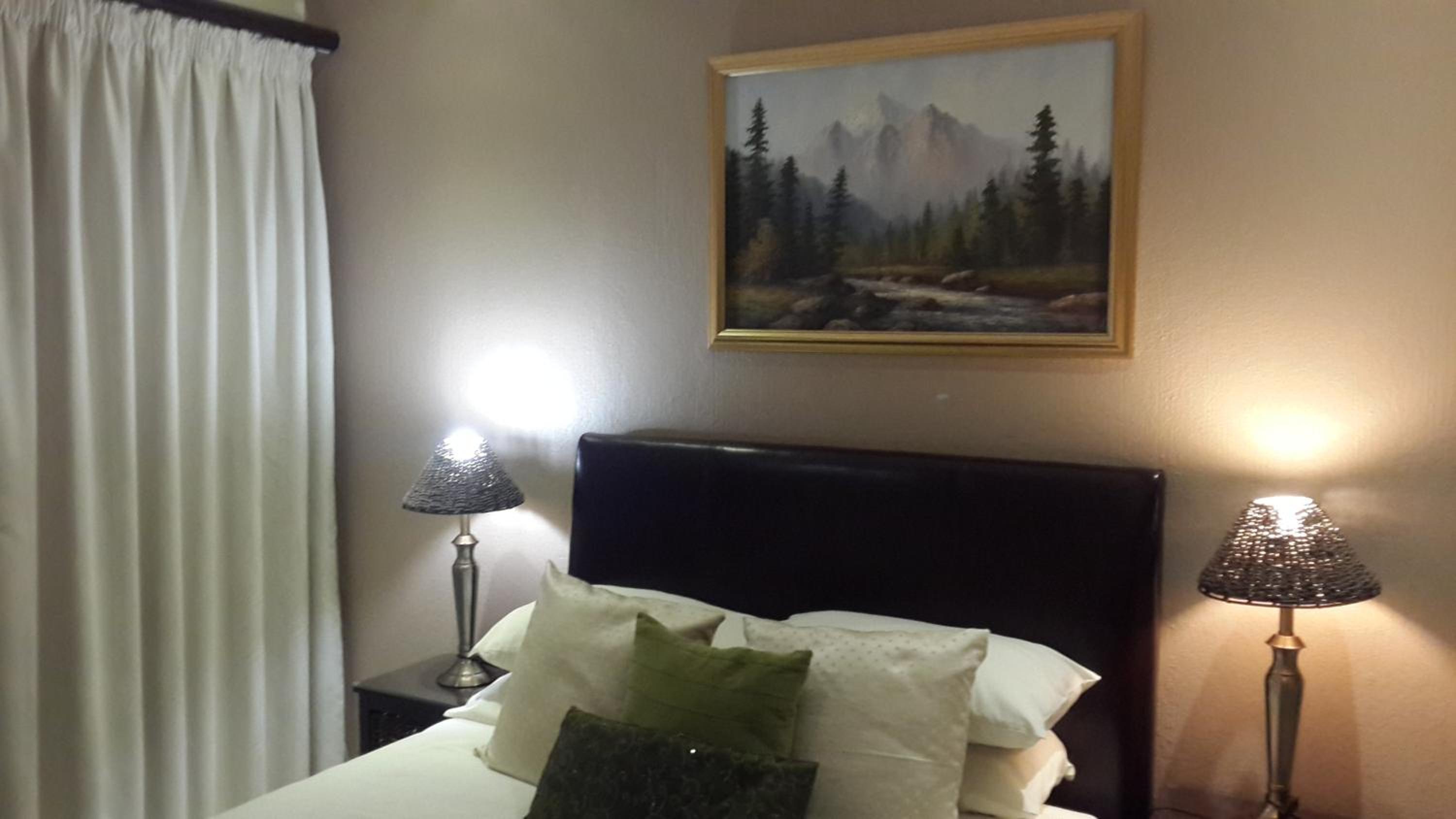 Budget Double Room - Photo 2