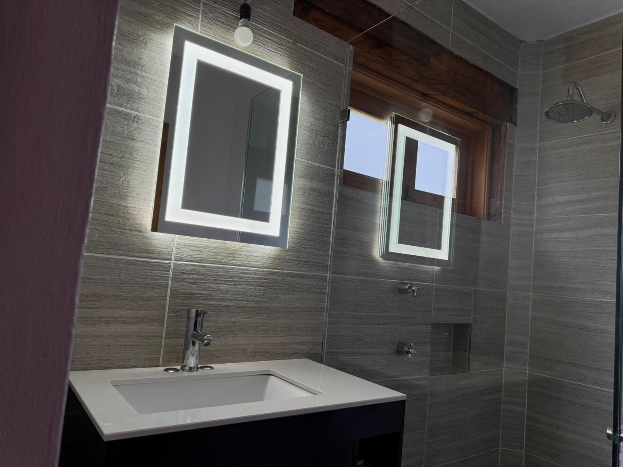 One-Bedroom House - Photo 17
