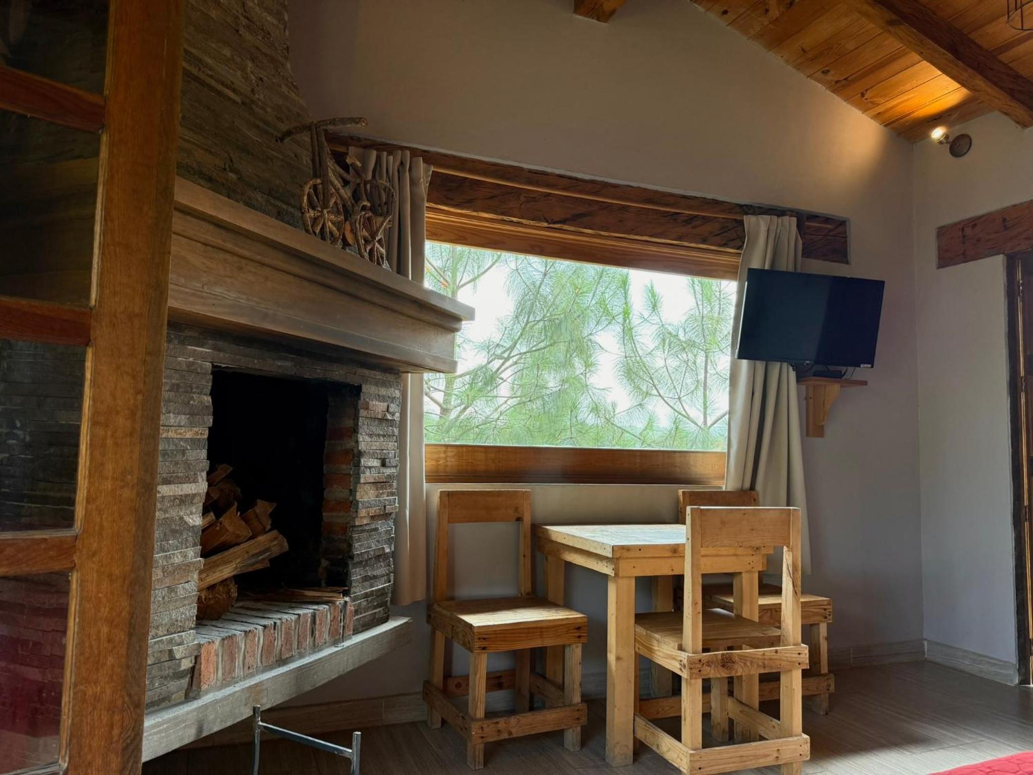 One-Bedroom House - Photo 12